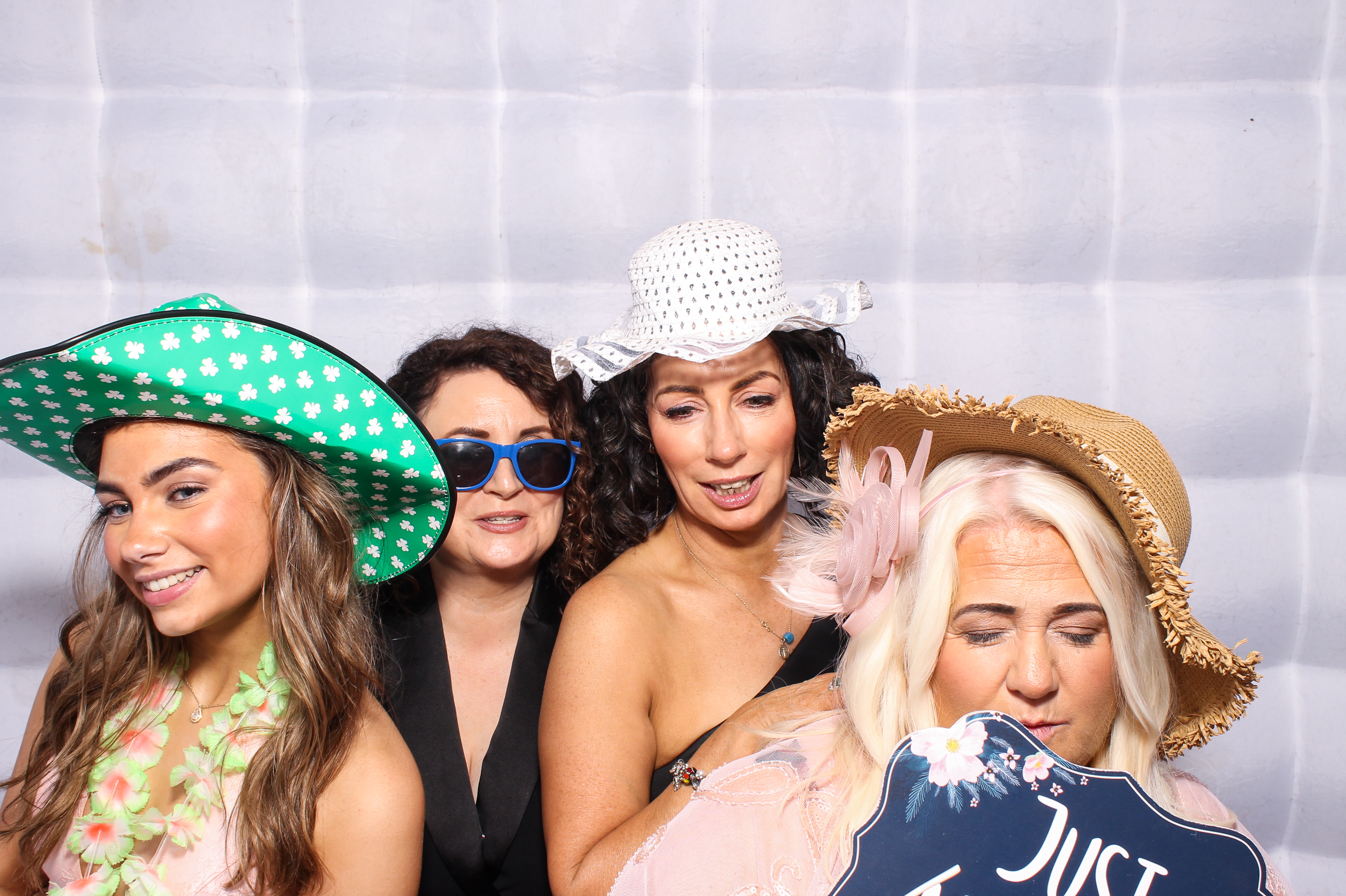 Callum & Jessica | View more photos from the event at gallery.snapmagic.ie/u/SnapMagic/Callum-Jessica