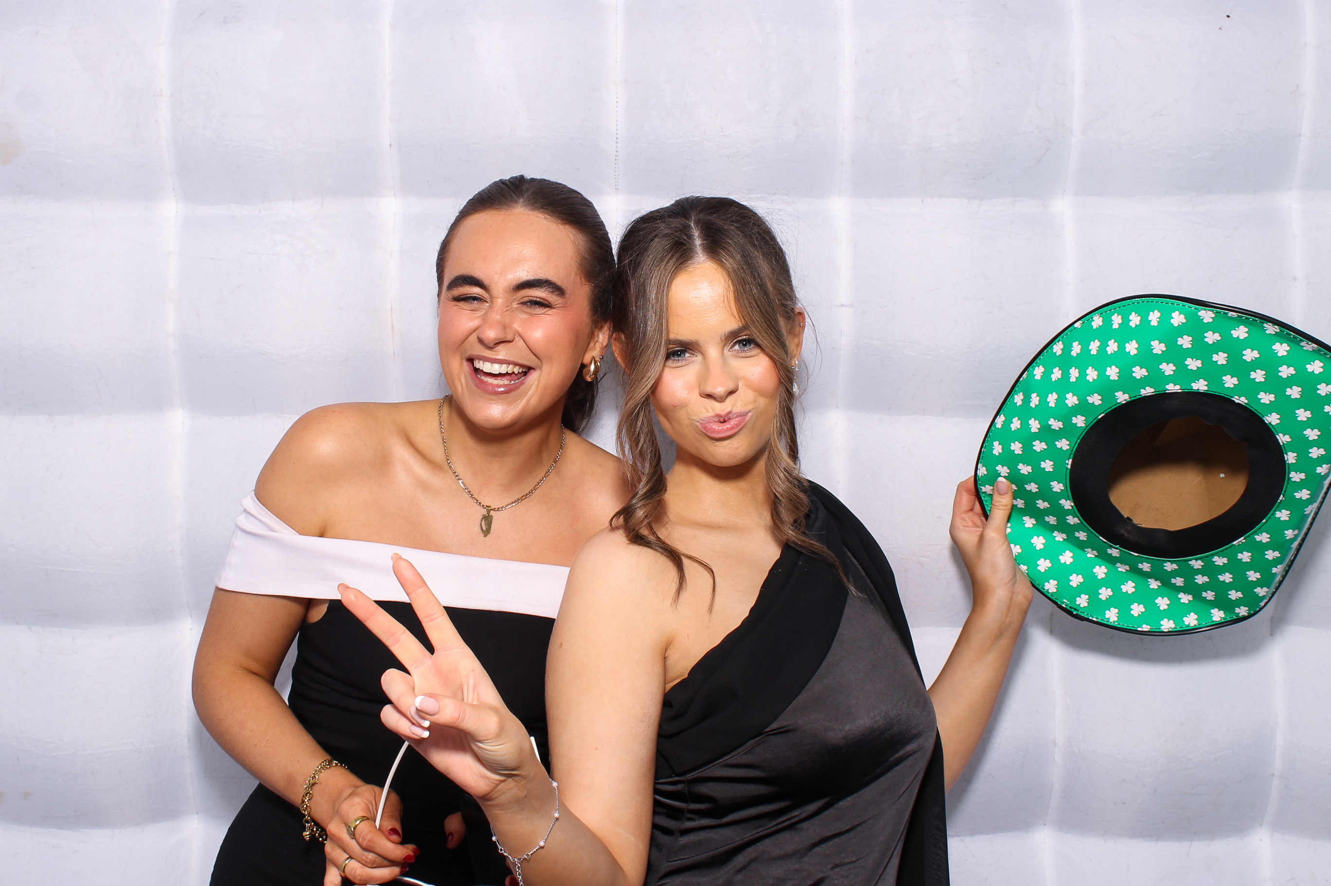 Callum & Jessica | View more photos from the event at gallery.snapmagic.ie/u/SnapMagic/Callum-Jessica