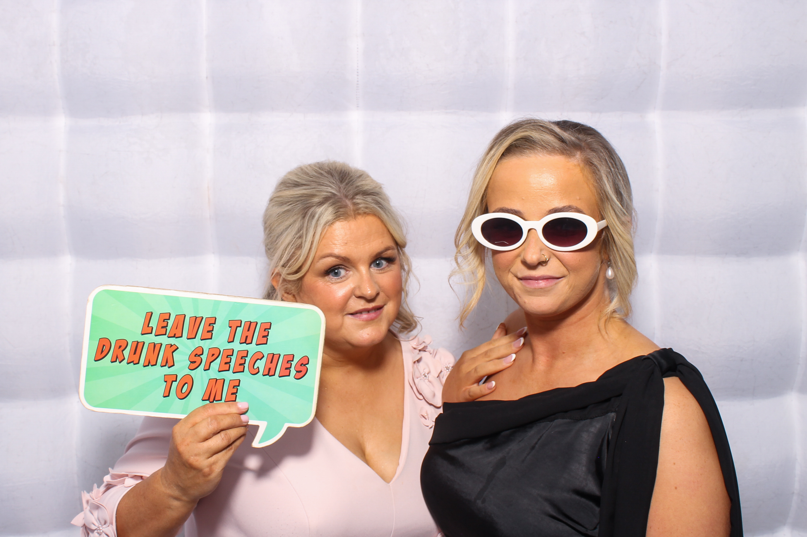 Callum & Jessica | View more photos from the event at gallery.snapmagic.ie/u/SnapMagic/Callum-Jessica