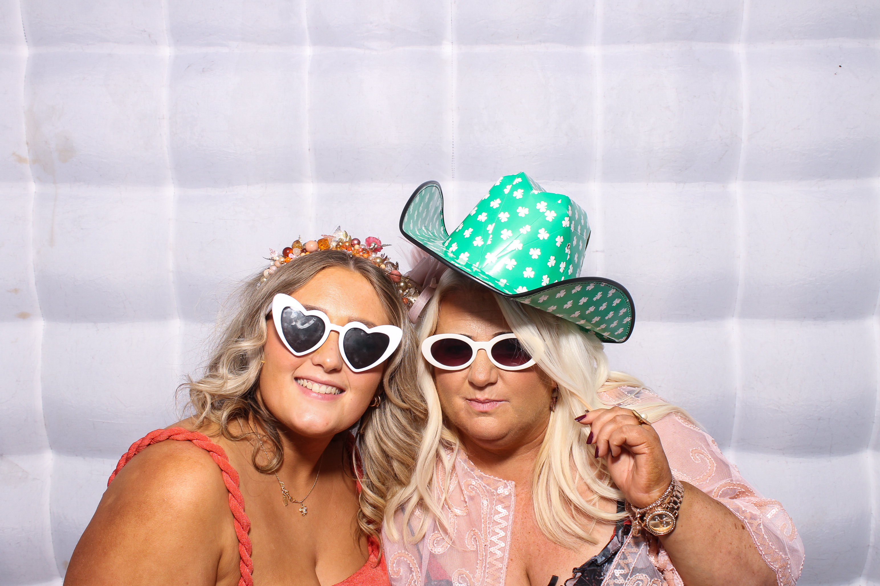 Callum & Jessica | View more photos from the event at gallery.snapmagic.ie/u/SnapMagic/Callum-Jessica