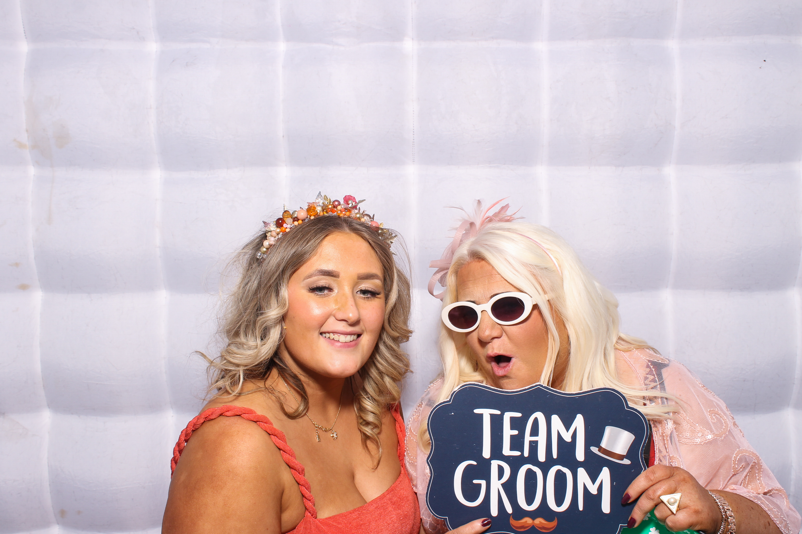 Callum & Jessica | View more photos from the event at gallery.snapmagic.ie/u/SnapMagic/Callum-Jessica