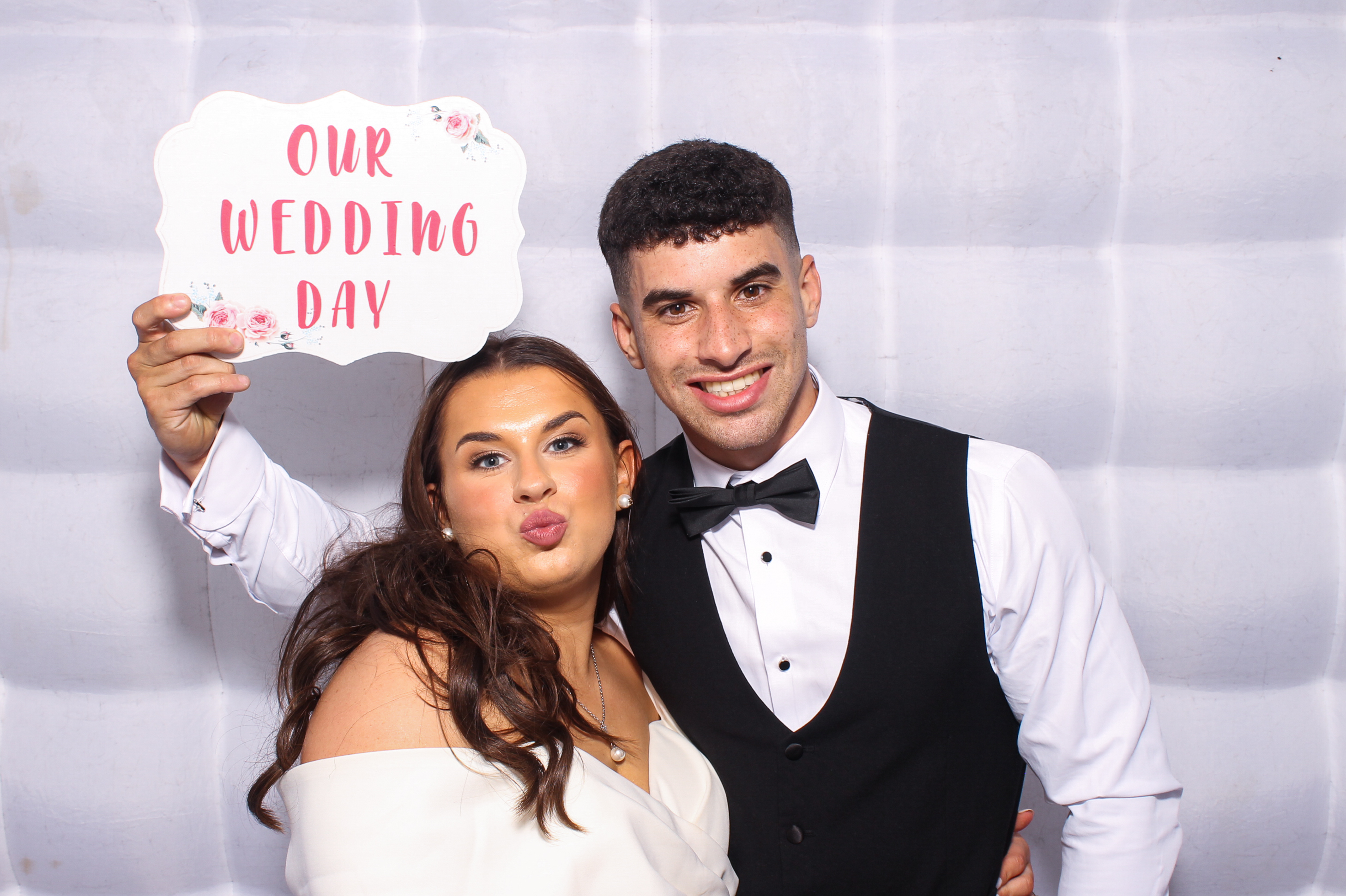 Callum & Jessica | View more photos from the event at gallery.snapmagic.ie/u/SnapMagic/Callum-Jessica