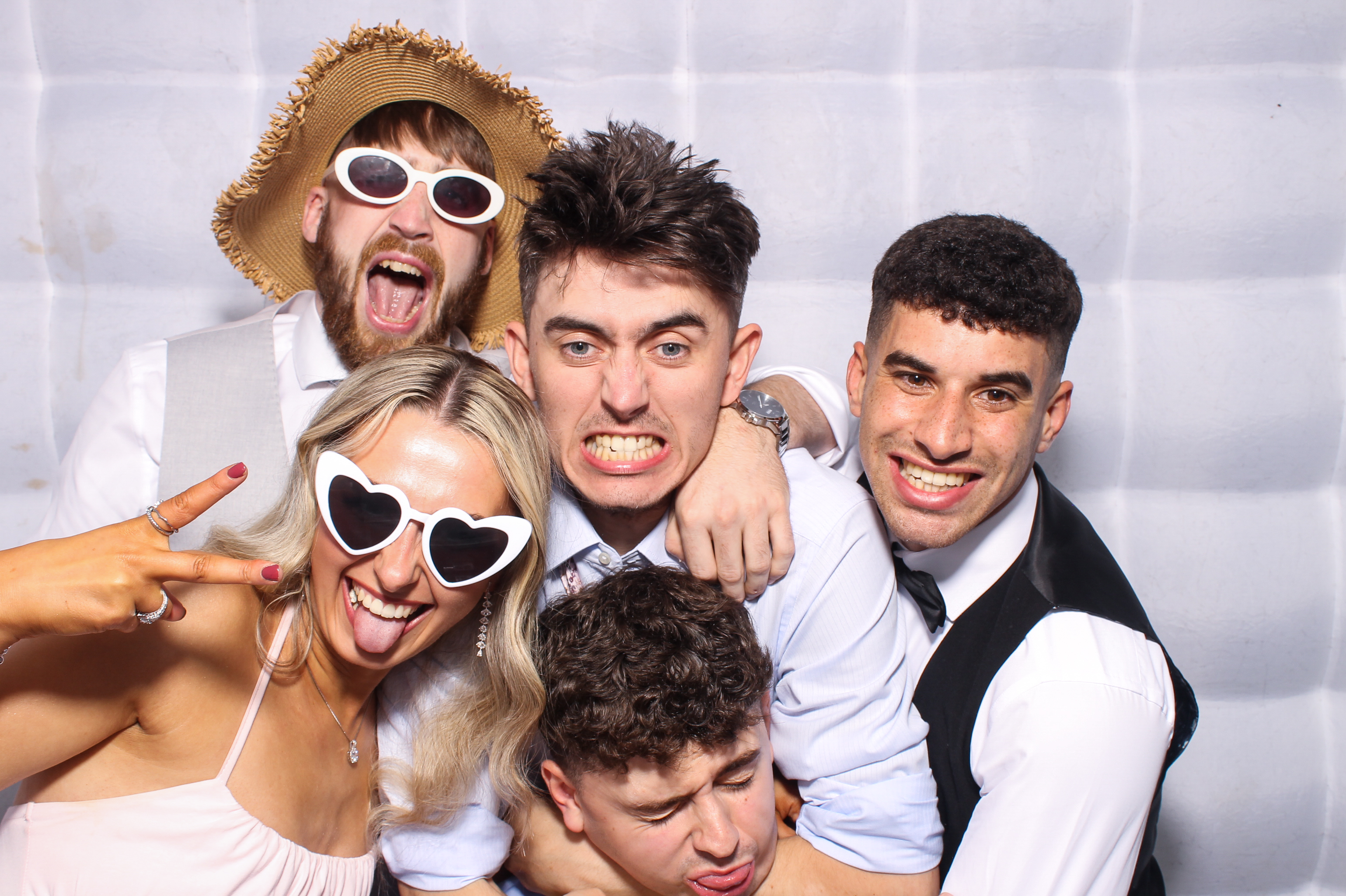 Callum & Jessica | View more photos from the event at gallery.snapmagic.ie/u/SnapMagic/Callum-Jessica