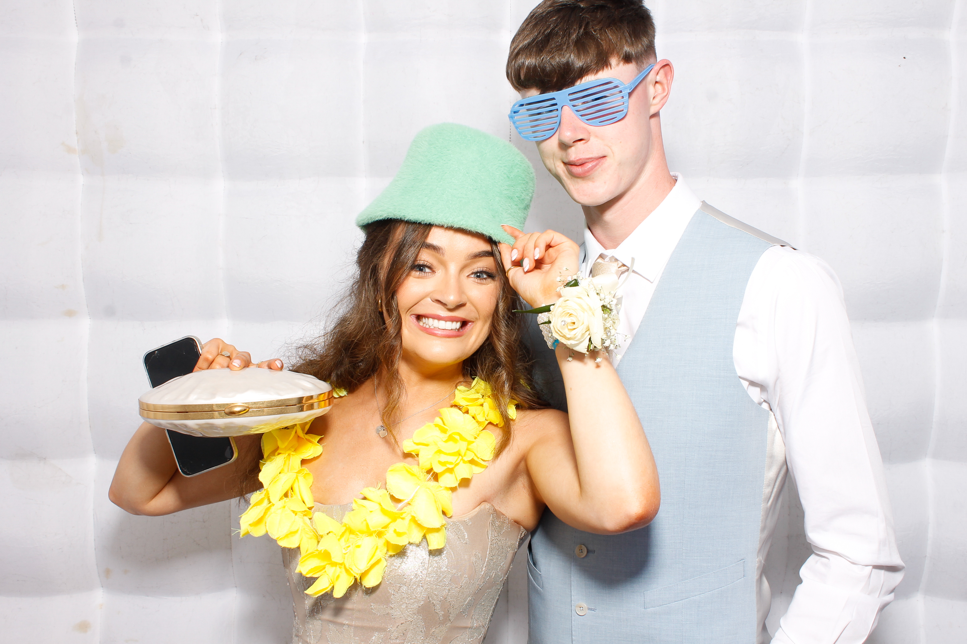 Carndonagh CS Formal '25 | View more photos from the event at gallery.snapmagic.ie/u/SnapMagic/Carndonagh-CS-Formal-25