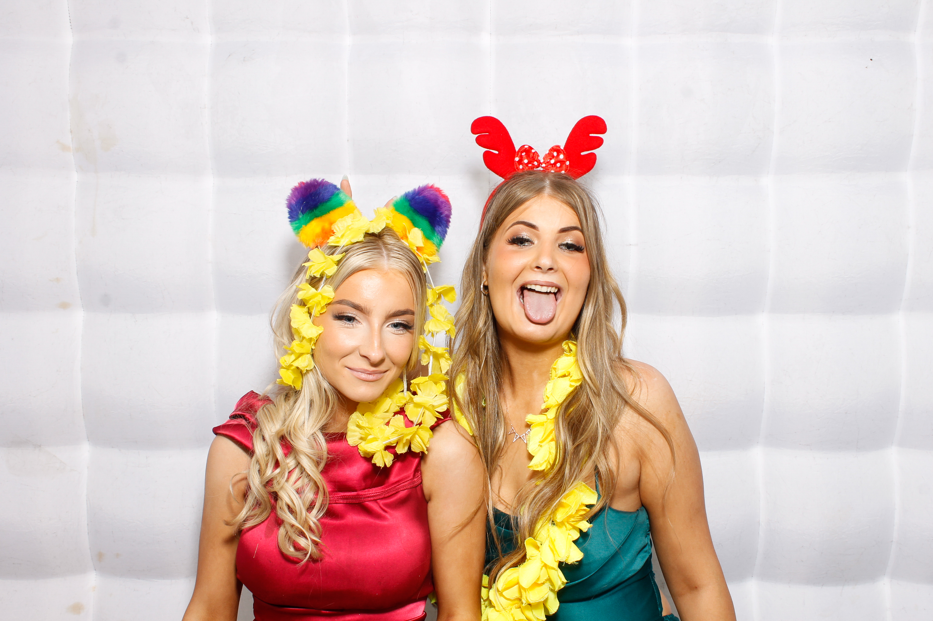 Carndonagh CS Formal '25 | View more photos from the event at gallery.snapmagic.ie/u/SnapMagic/Carndonagh-CS-Formal-25