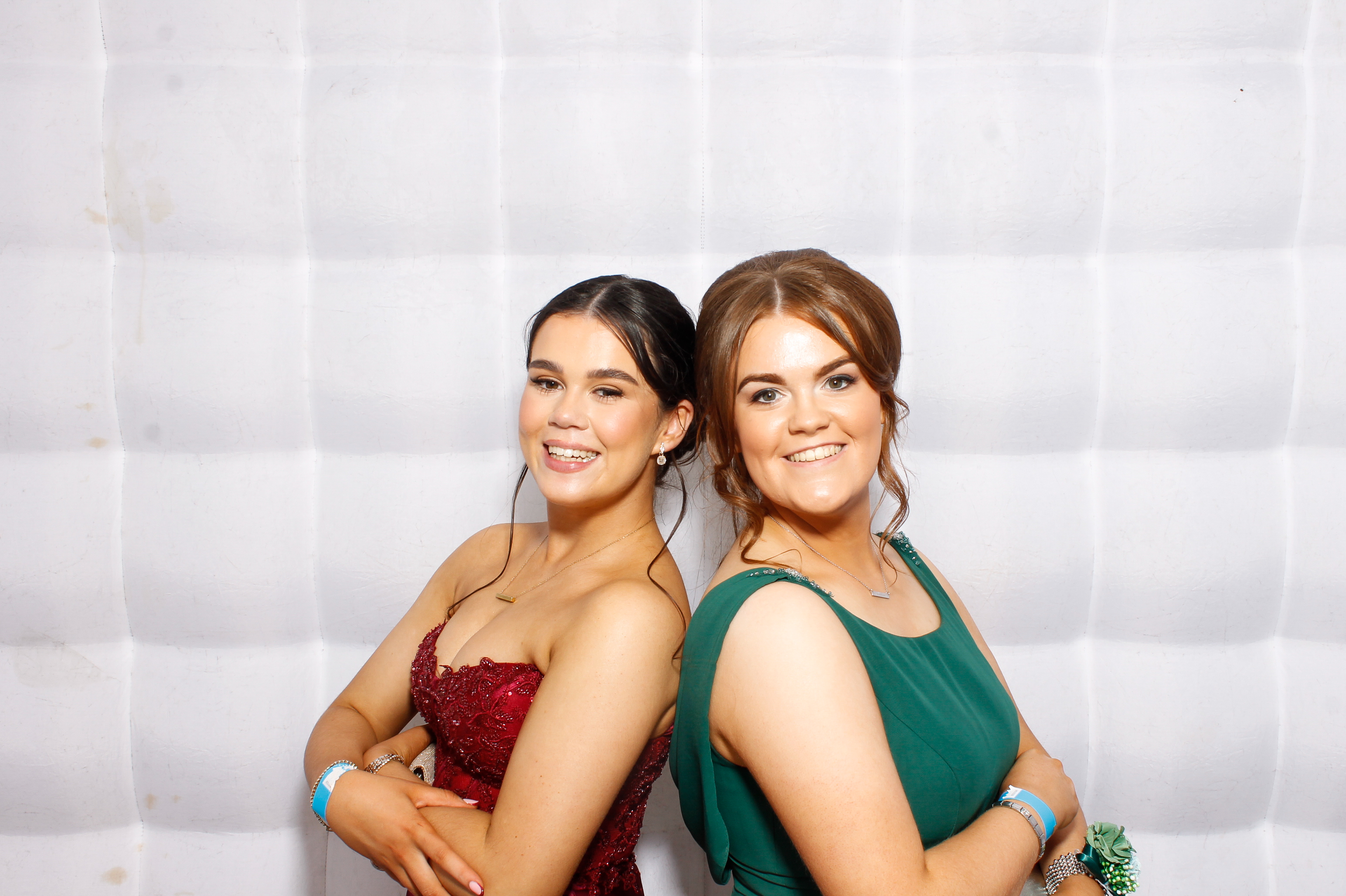Carndonagh CS Formal '25 | View more photos from the event at gallery.snapmagic.ie/u/SnapMagic/Carndonagh-CS-Formal-25