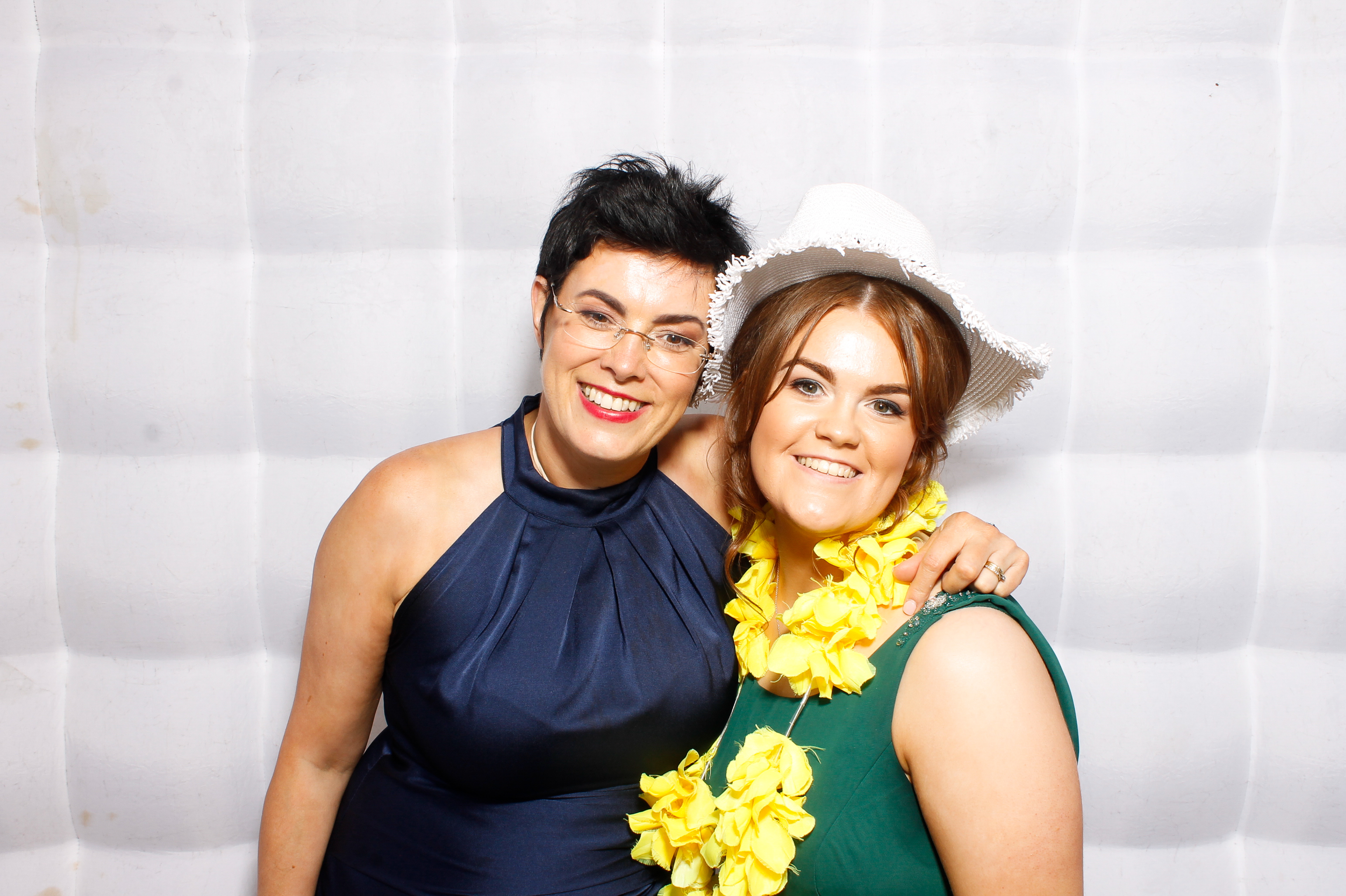 Carndonagh CS Formal '25 | View more photos from the event at gallery.snapmagic.ie/u/SnapMagic/Carndonagh-CS-Formal-25