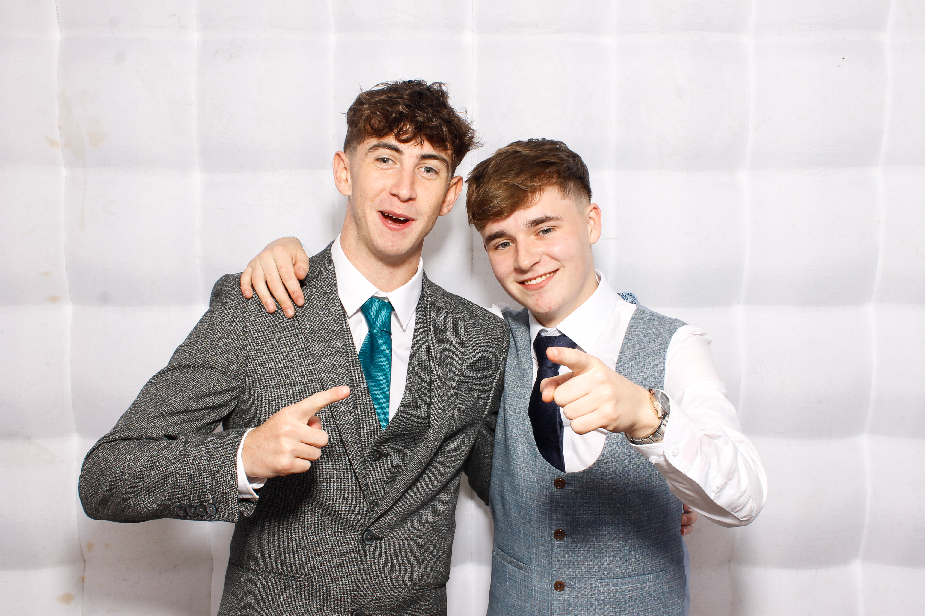 Carndonagh CS Formal '25 | View more photos from the event at gallery.snapmagic.ie/u/SnapMagic/Carndonagh-CS-Formal-25