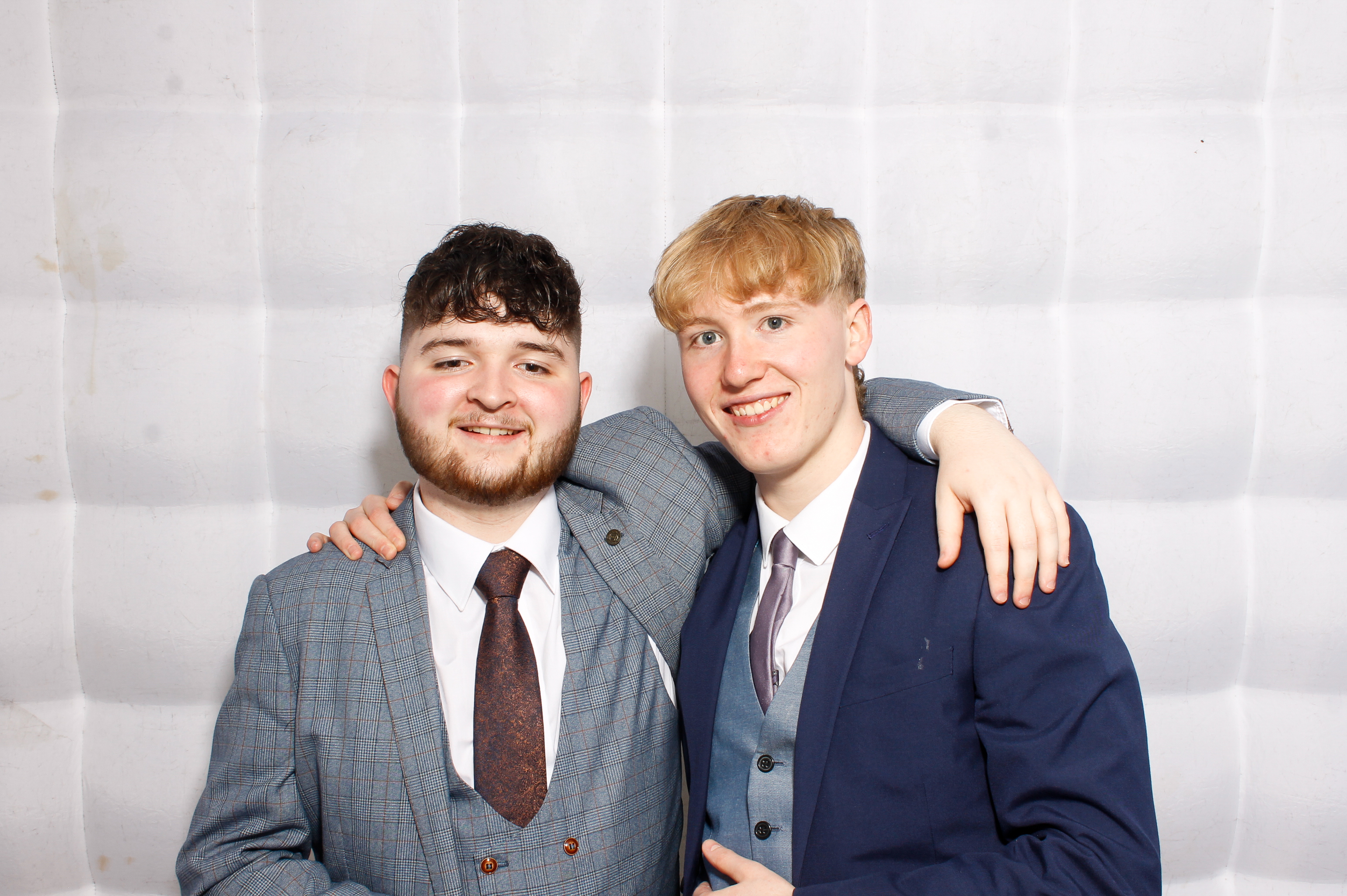 Carndonagh CS Formal '25 | View more photos from the event at gallery.snapmagic.ie/u/SnapMagic/Carndonagh-CS-Formal-25