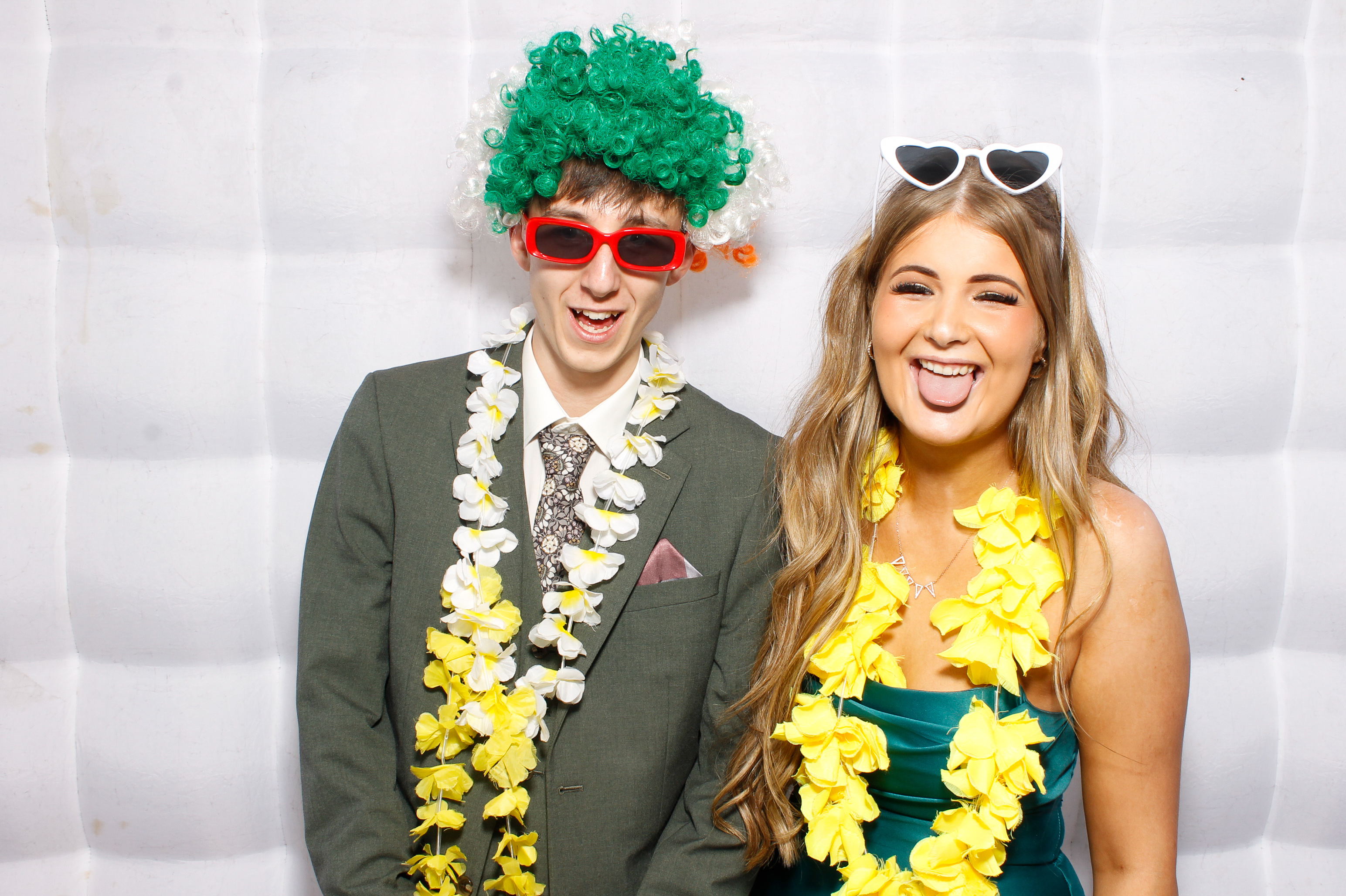 Carndonagh CS Formal '25 | View more photos from the event at gallery.snapmagic.ie/u/SnapMagic/Carndonagh-CS-Formal-25
