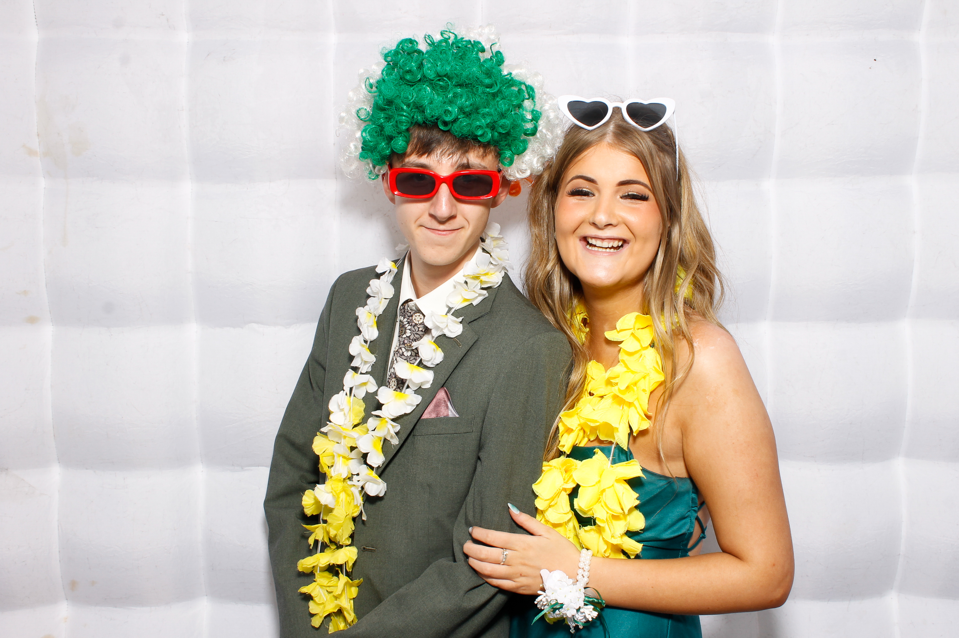 Carndonagh CS Formal '25 | View more photos from the event at gallery.snapmagic.ie/u/SnapMagic/Carndonagh-CS-Formal-25