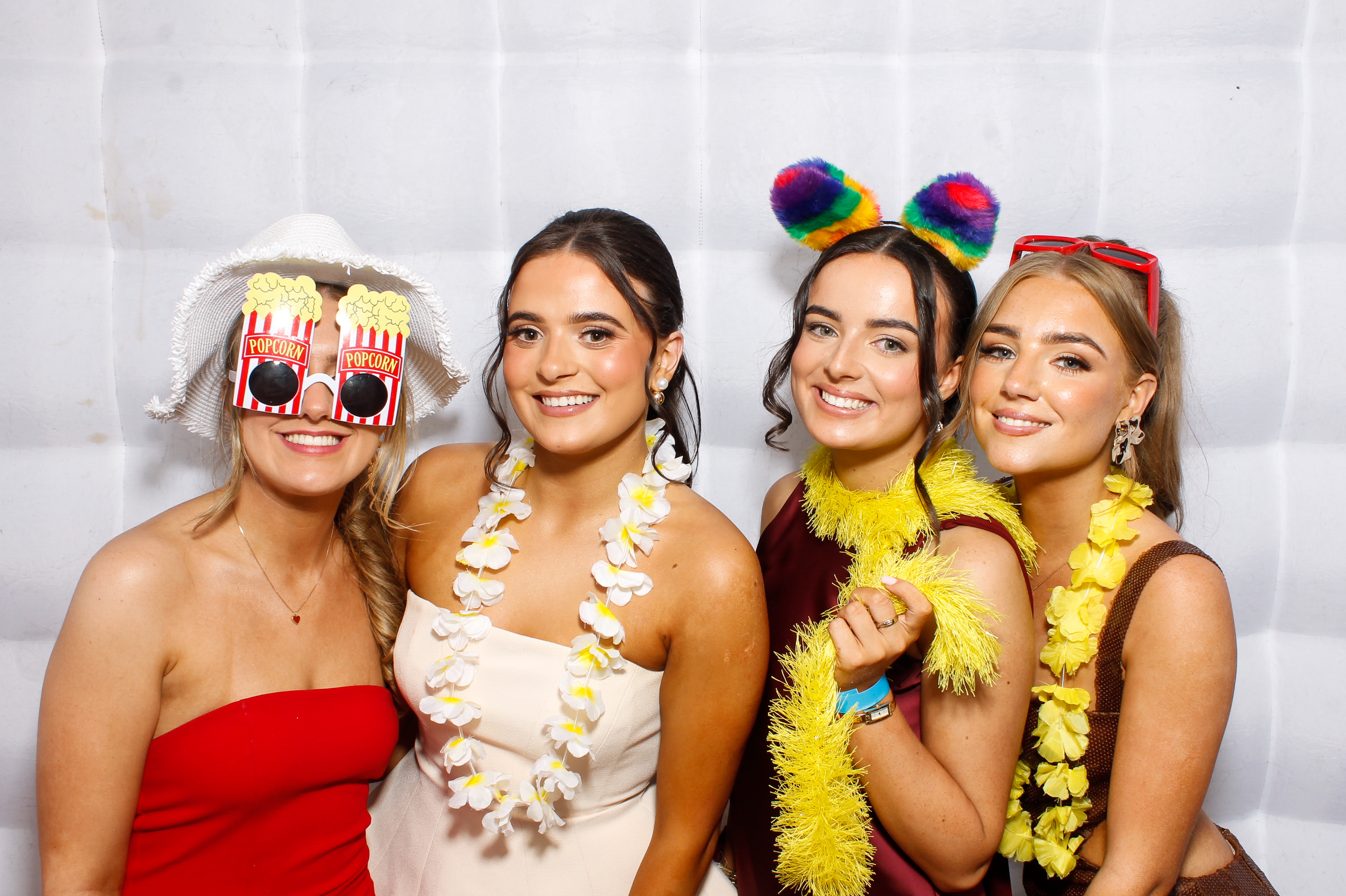 Carndonagh CS Formal '25 | View more photos from the event at gallery.snapmagic.ie/u/SnapMagic/Carndonagh-CS-Formal-25