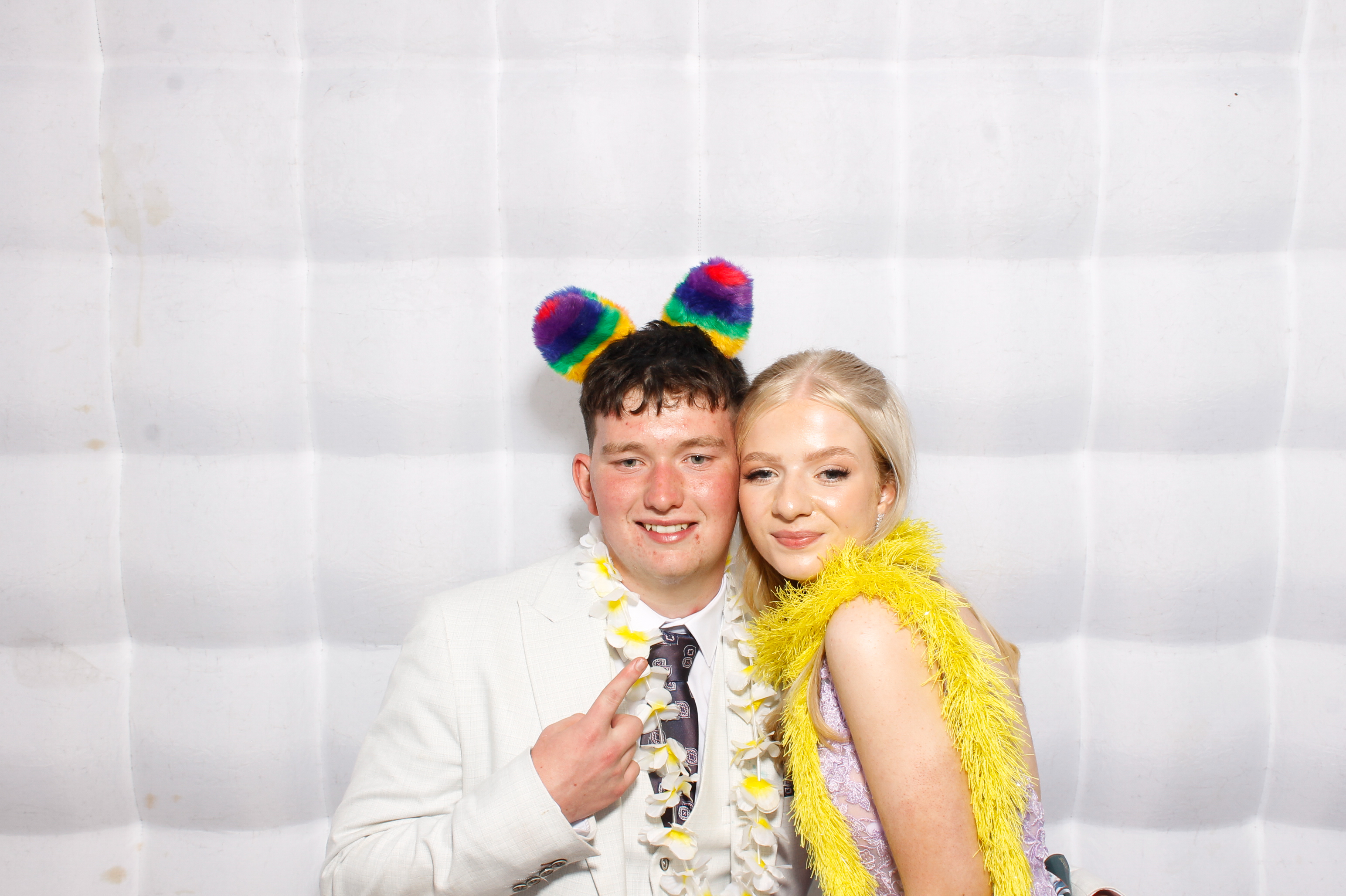 Carndonagh CS Formal '25 | View more photos from the event at gallery.snapmagic.ie/u/SnapMagic/Carndonagh-CS-Formal-25