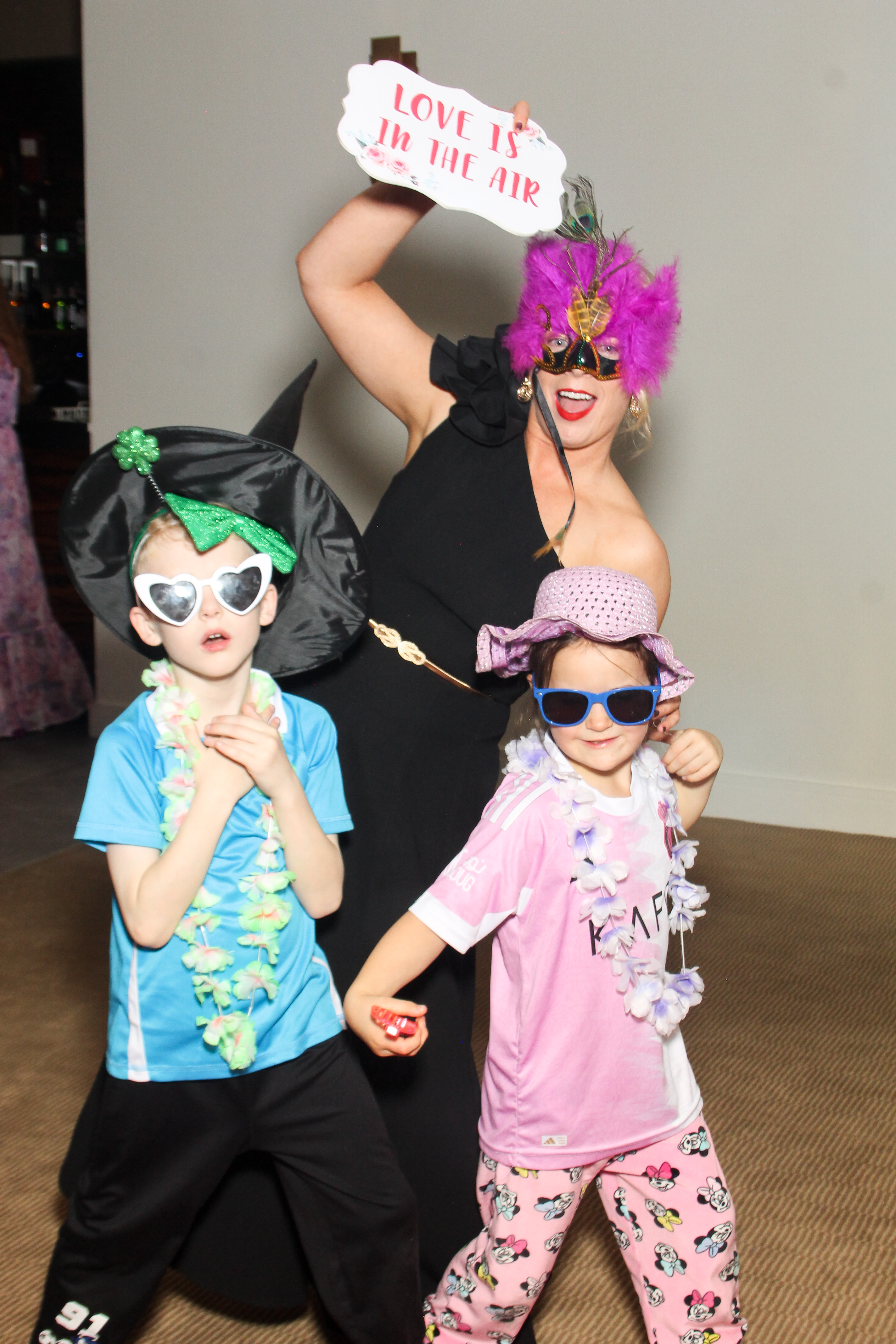 Catherine & Alan | View more photos from the event at gallery.snapmagic.ie/u/SnapMagic/Catherine-Alan