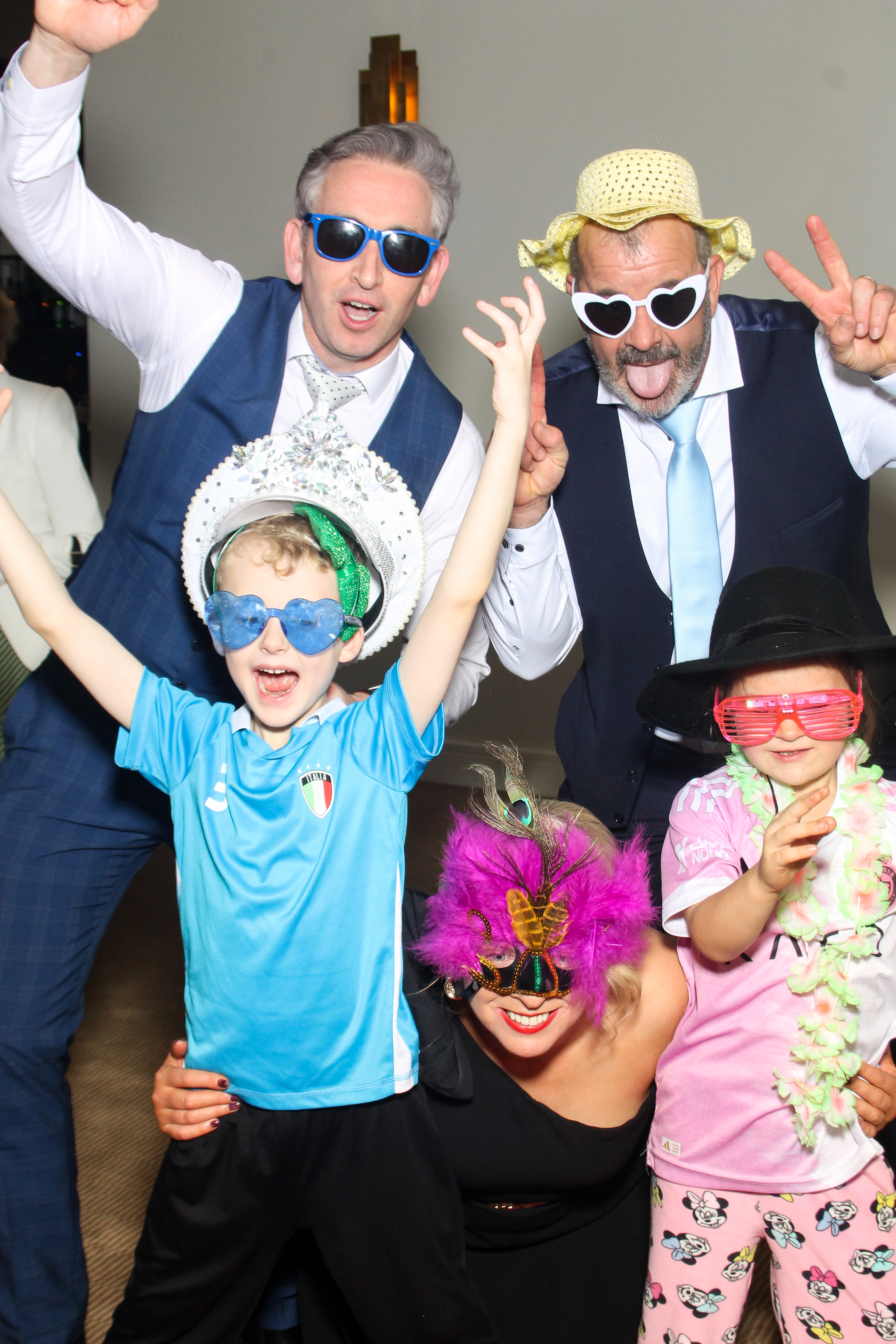 Catherine & Alan | View more photos from the event at gallery.snapmagic.ie/u/SnapMagic/Catherine-Alan