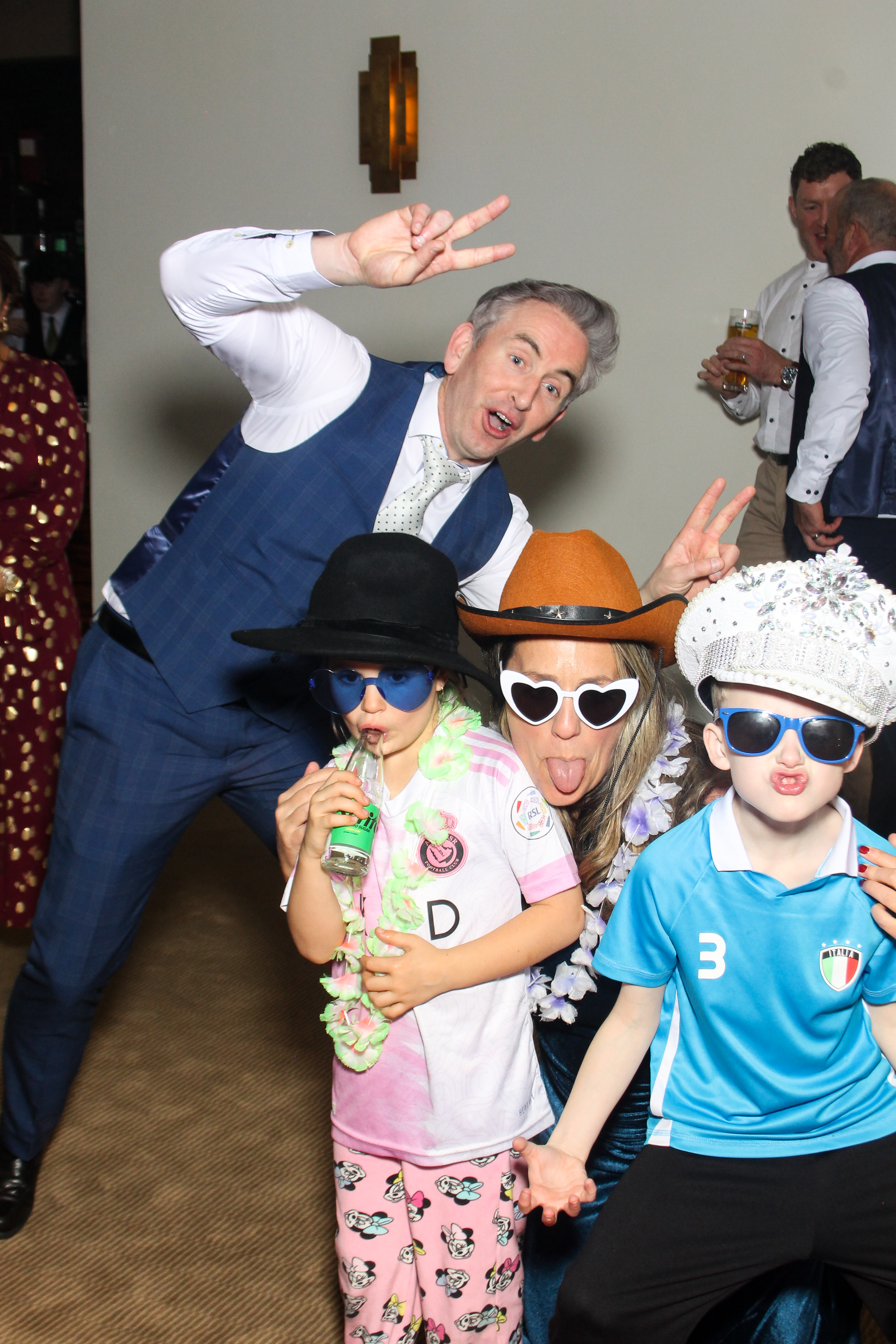 Catherine & Alan | View more photos from the event at gallery.snapmagic.ie/u/SnapMagic/Catherine-Alan