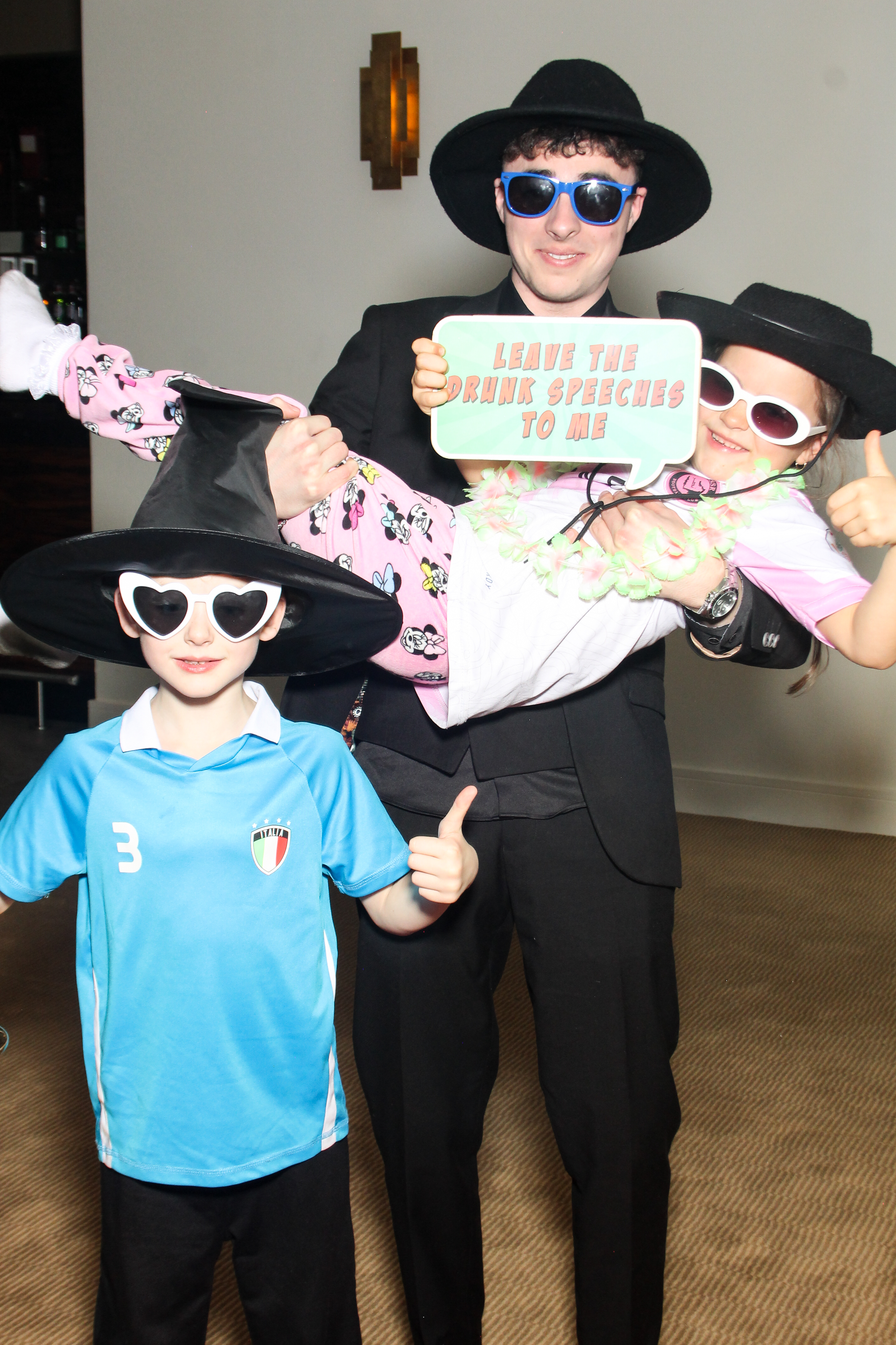 Catherine & Alan | View more photos from the event at gallery.snapmagic.ie/u/SnapMagic/Catherine-Alan