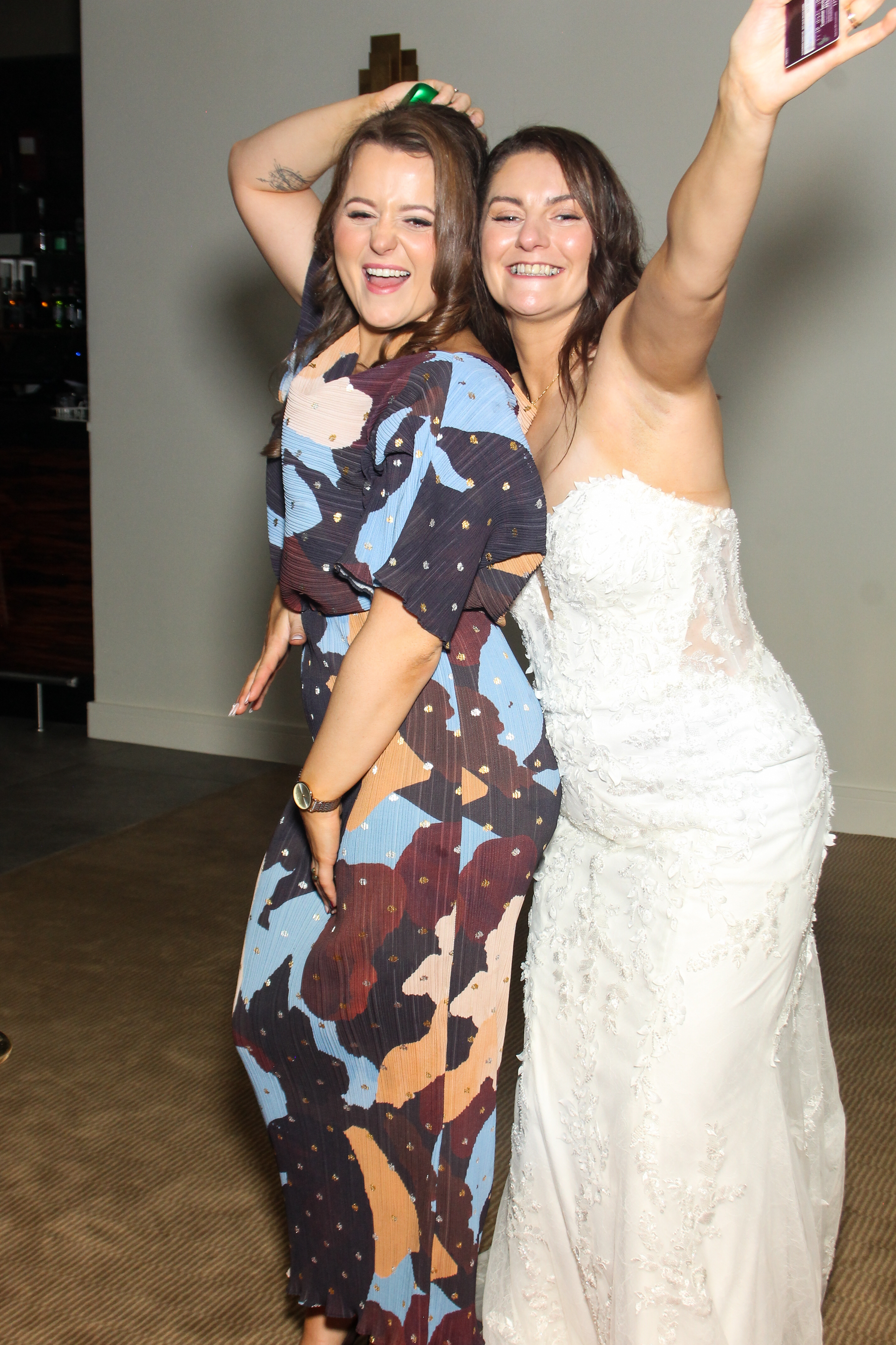 Catherine & Alan | View more photos from the event at gallery.snapmagic.ie/u/SnapMagic/Catherine-Alan