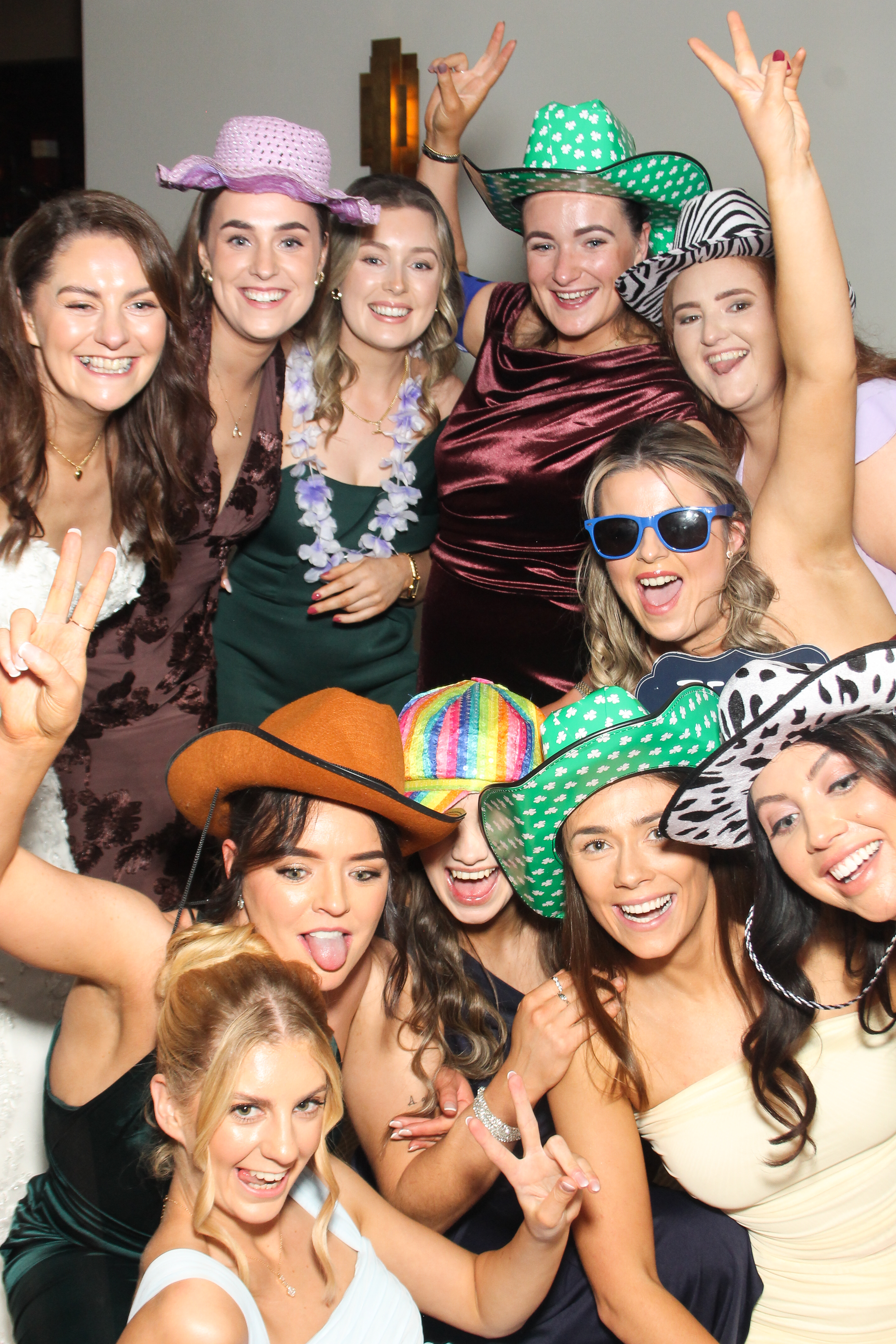 Catherine & Alan | View more photos from the event at gallery.snapmagic.ie/u/SnapMagic/Catherine-Alan