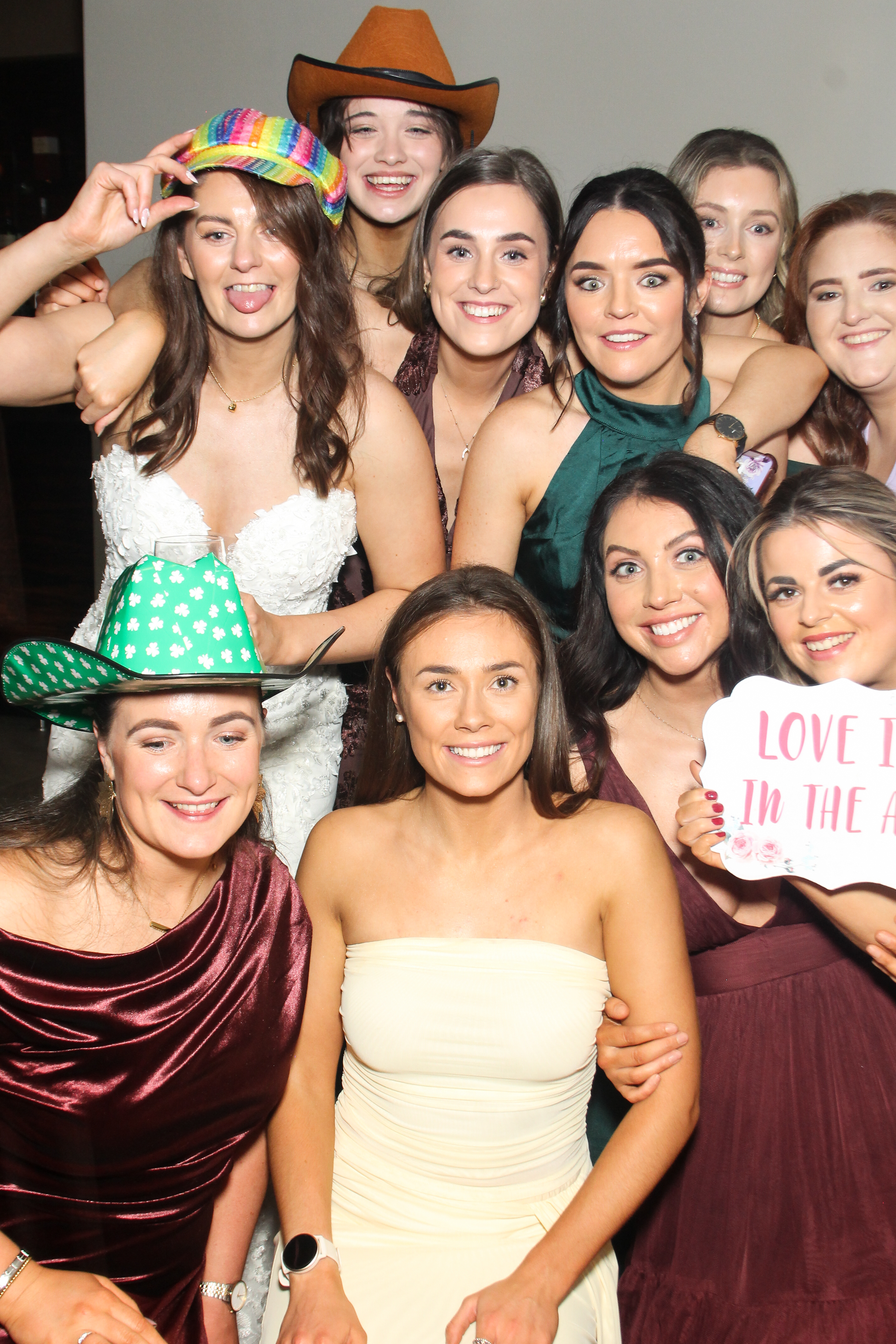 Catherine & Alan | View more photos from the event at gallery.snapmagic.ie/u/SnapMagic/Catherine-Alan