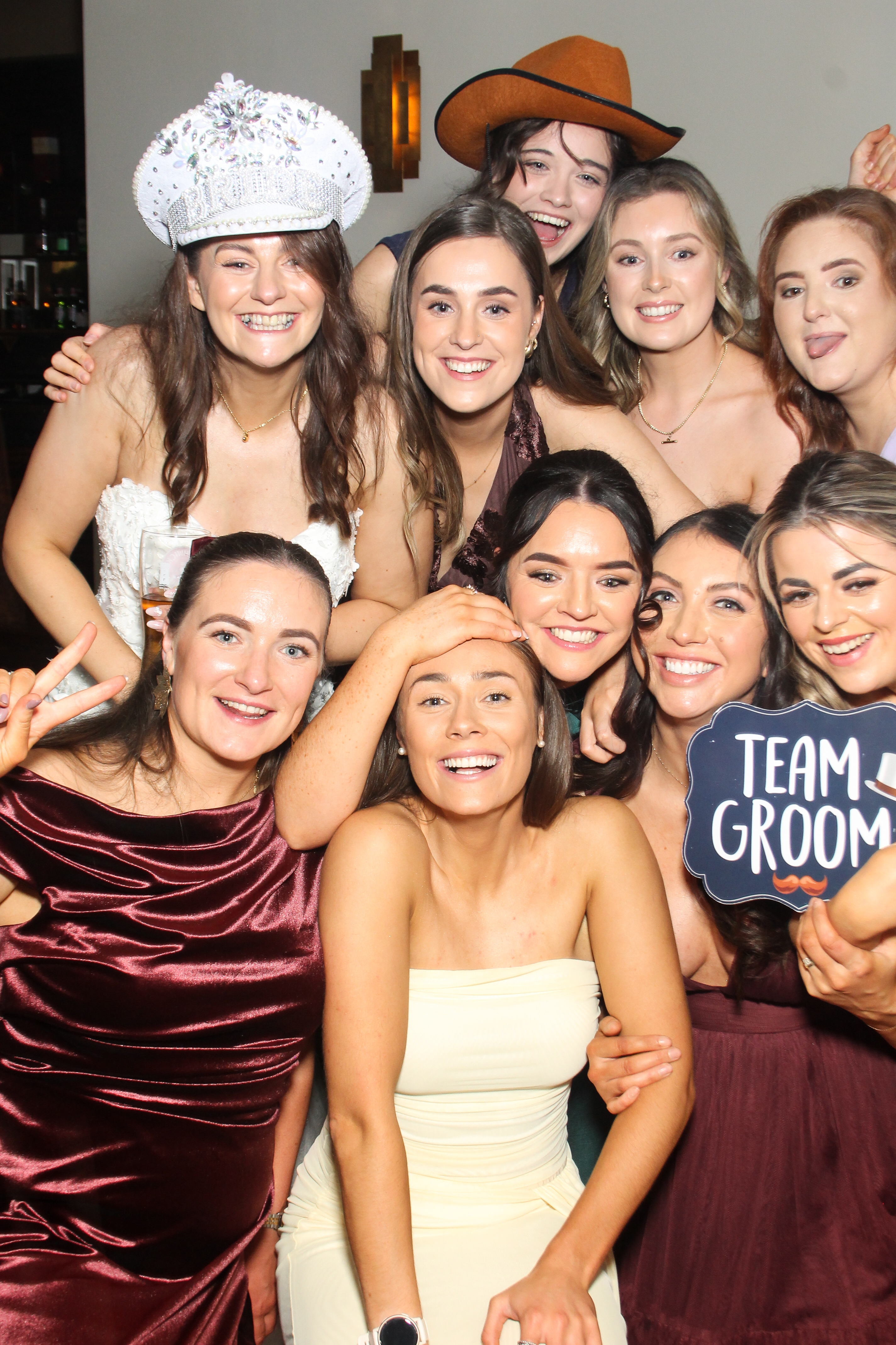 Catherine & Alan | View more photos from the event at gallery.snapmagic.ie/u/SnapMagic/Catherine-Alan