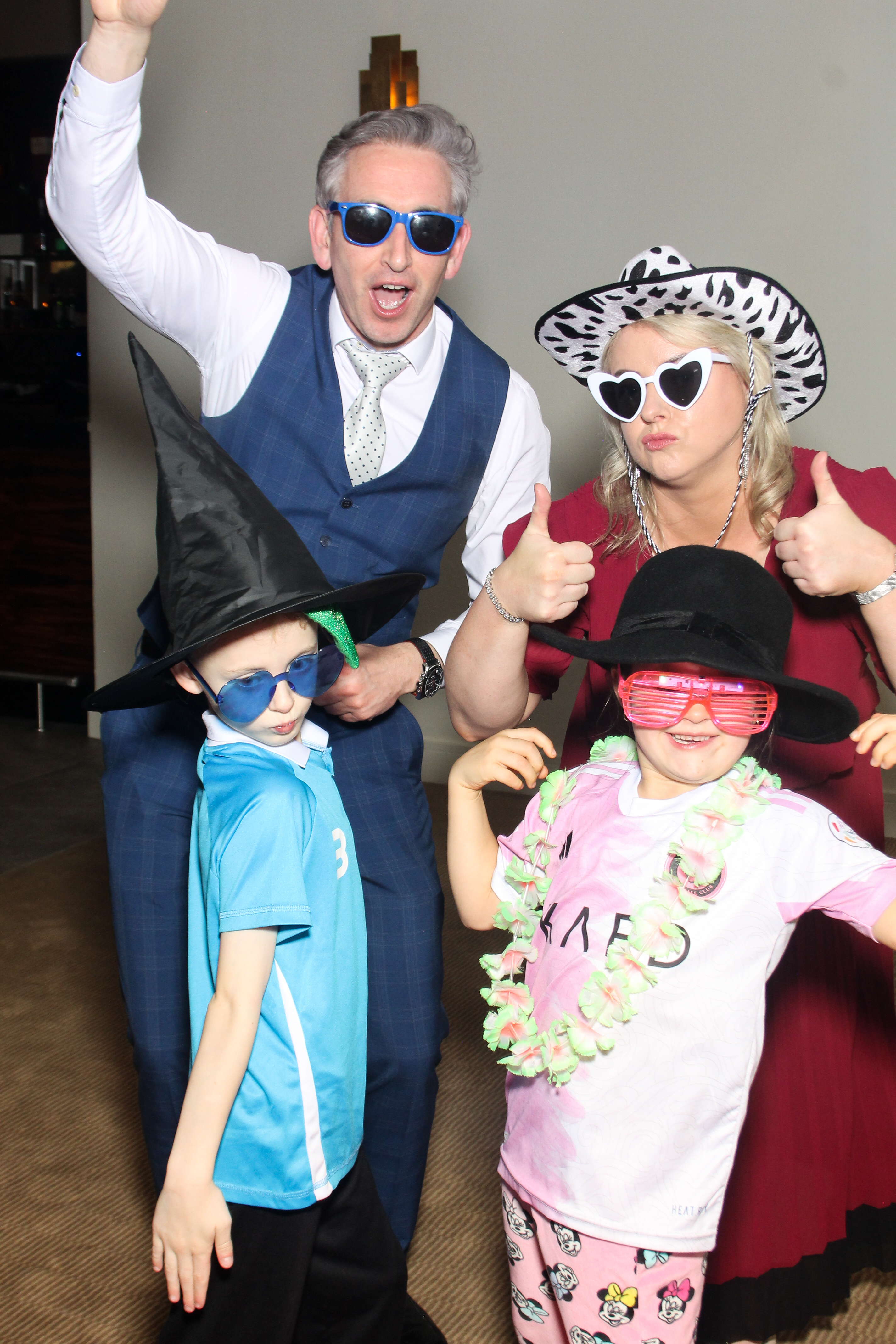 Catherine & Alan | View more photos from the event at gallery.snapmagic.ie/u/SnapMagic/Catherine-Alan