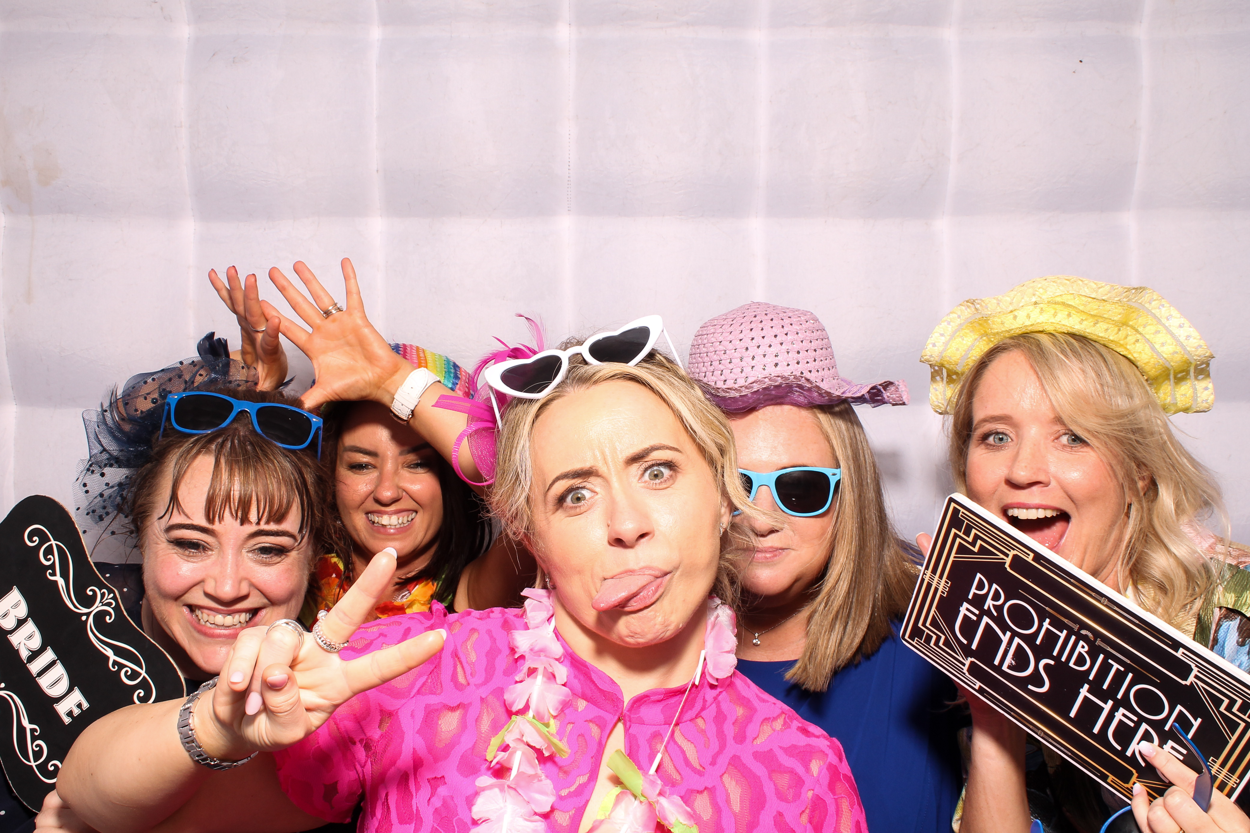 Catherine & Dermot | View more photos from the event at gallery.snapmagic.ie/u/SnapMagic/Catherine-Dermot