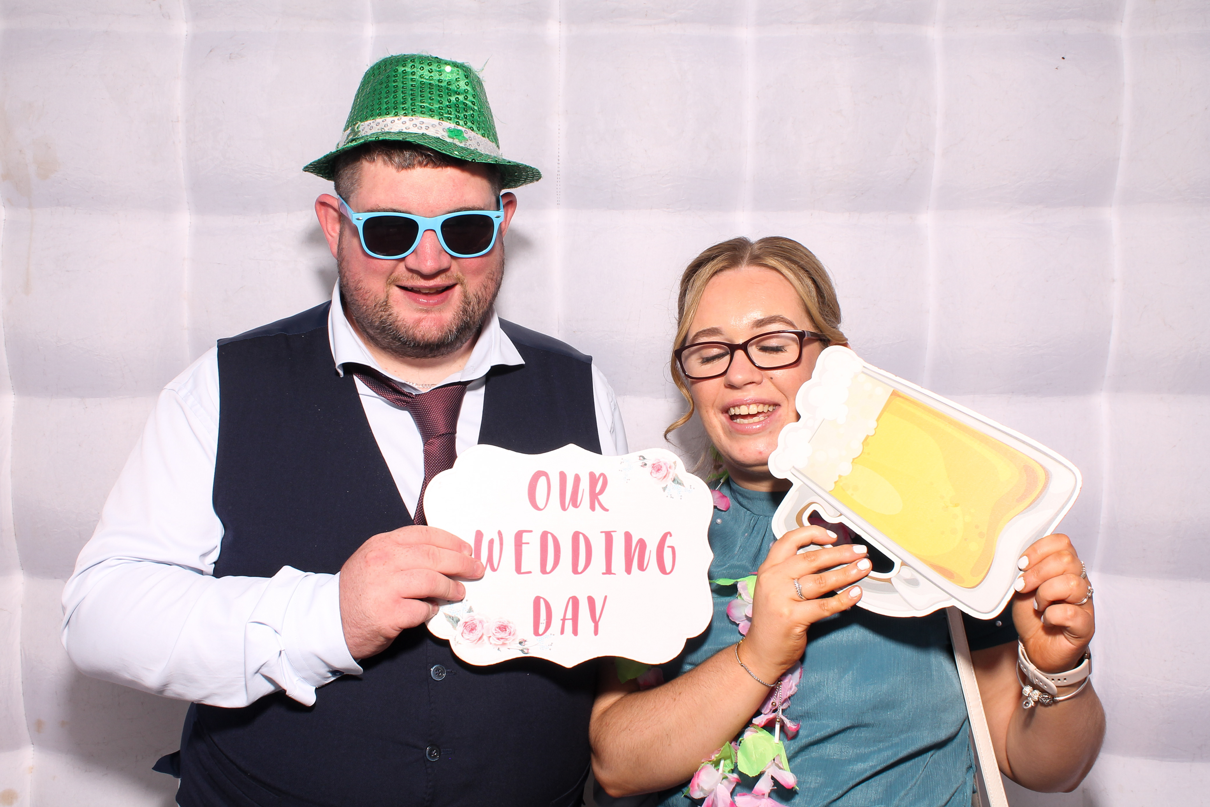 Catherine & Dermot | View more photos from the event at gallery.snapmagic.ie/u/SnapMagic/Catherine-Dermot