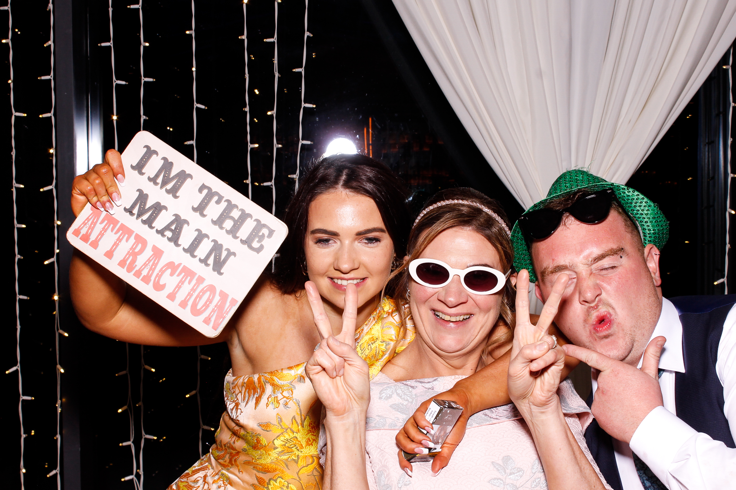 Ciara & Graham | View more photos from the event at gallery.snapmagic.ie/u/SnapMagic/Ciara-Graham