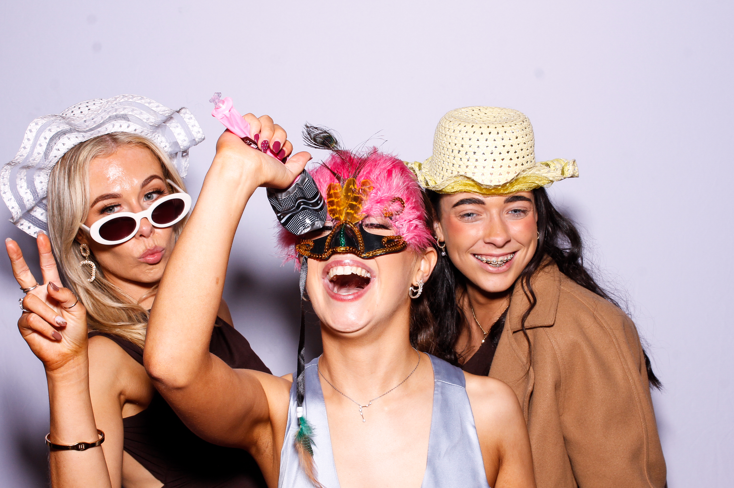 Ciara & Graham | View more photos from the event at gallery.snapmagic.ie/u/SnapMagic/Ciara-Graham