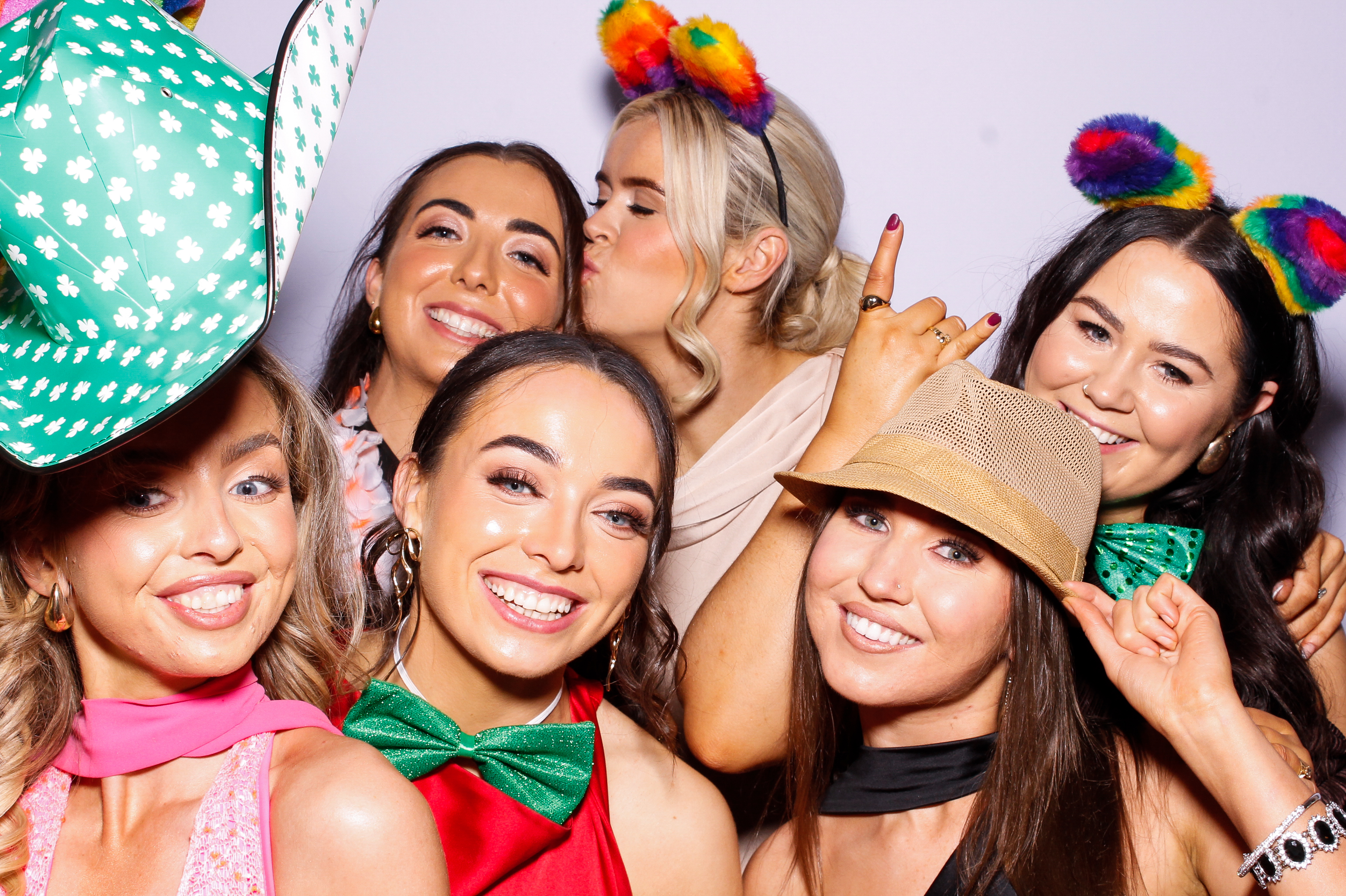 Ciara & Graham | View more photos from the event at gallery.snapmagic.ie/u/SnapMagic/Ciara-Graham