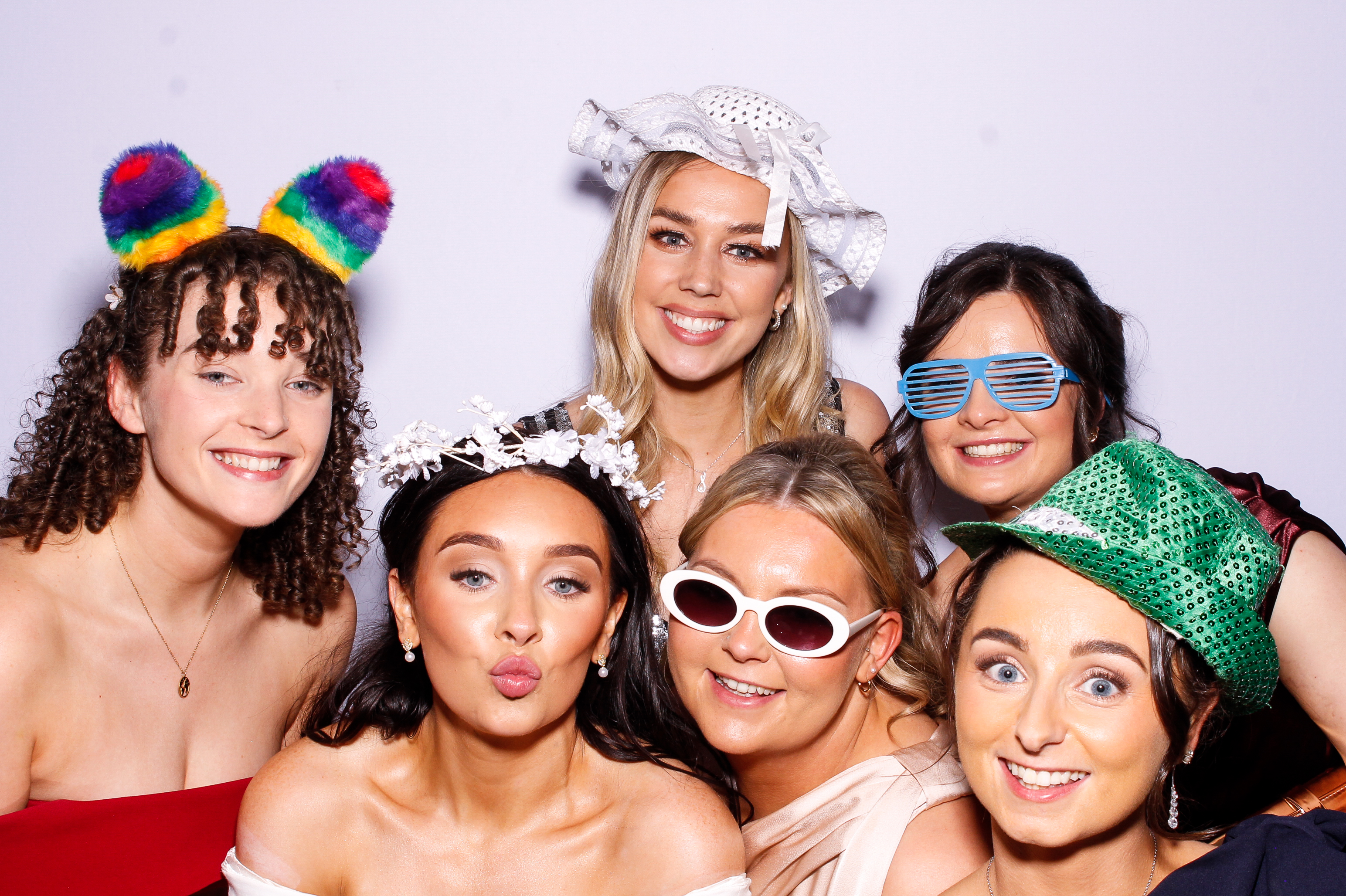 Ciara & Graham | View more photos from the event at gallery.snapmagic.ie/u/SnapMagic/Ciara-Graham