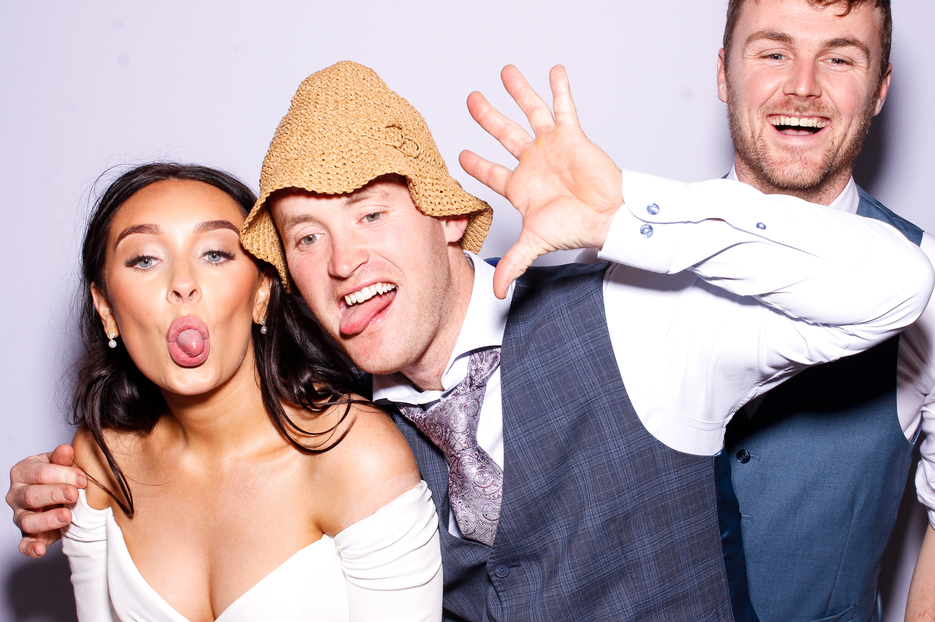 Ciara & Graham | View more photos from the event at gallery.snapmagic.ie/u/SnapMagic/Ciara-Graham