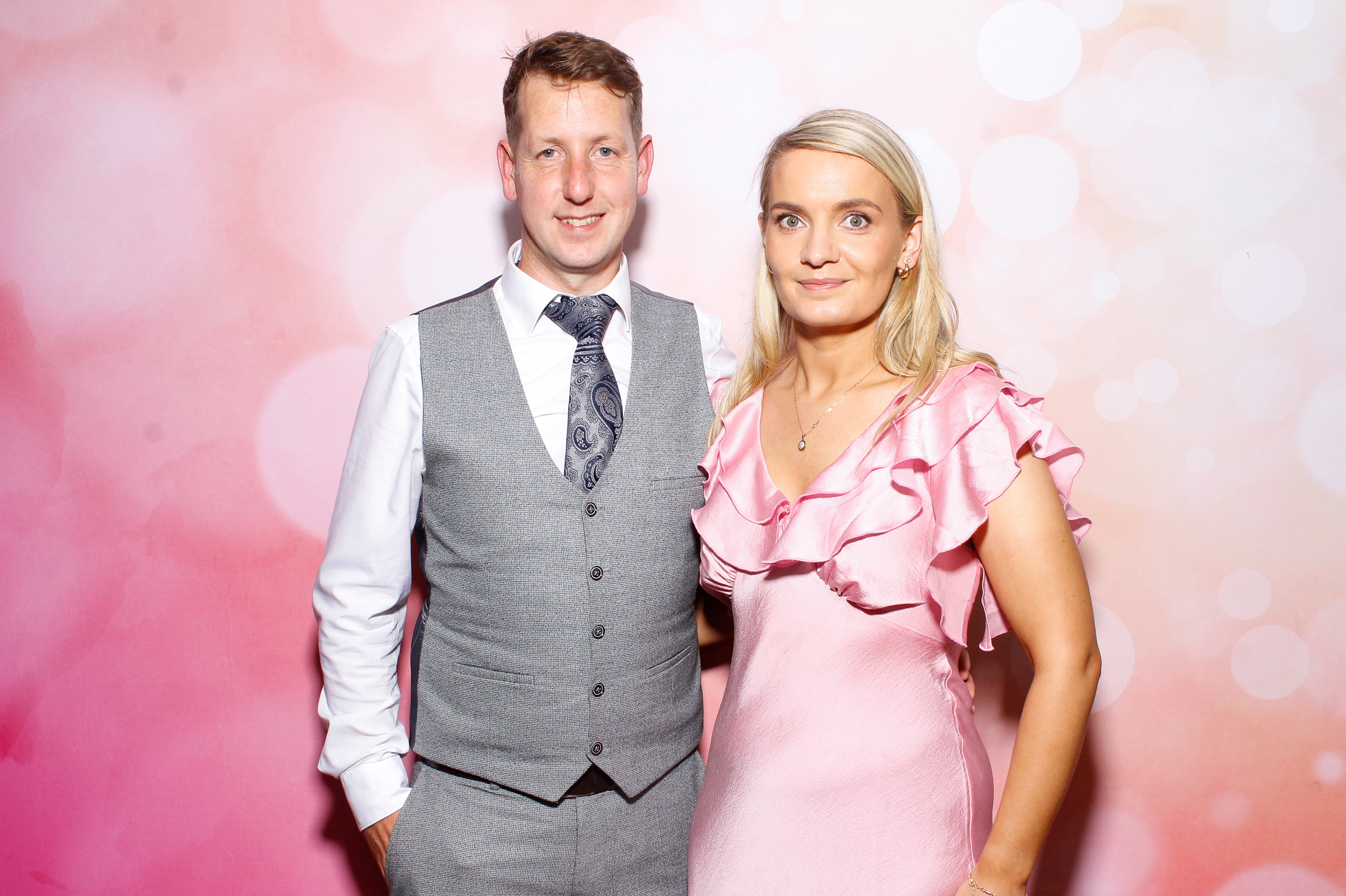 Claire & Paul | View more photos from the event at gallery.snapmagic.ie/u/SnapMagic/Claire-Paul