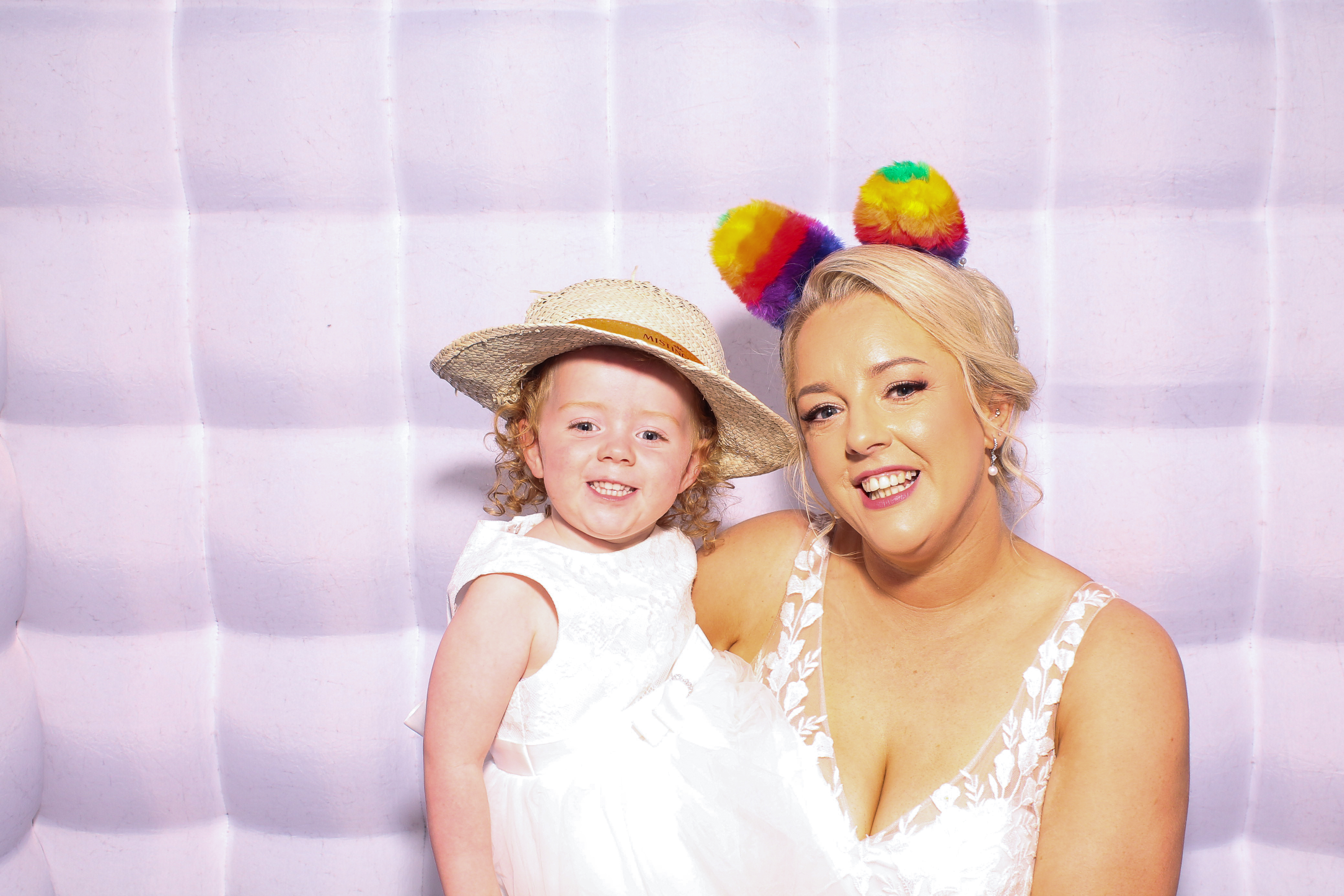 Colie & Christine | View more photos from the event at gallery.snapmagic.ie/u/SnapMagic/Colie-Christine