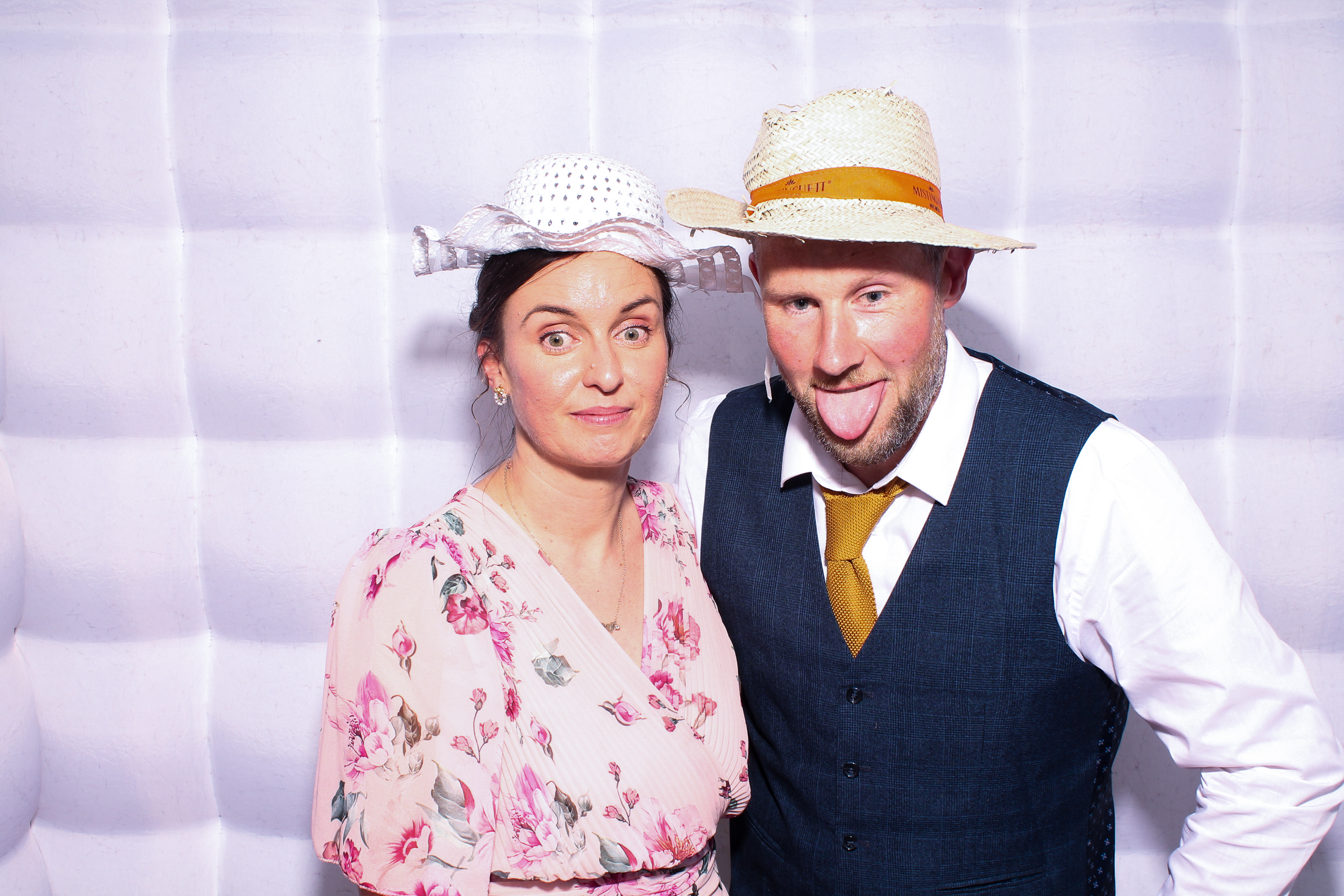 Colie & Christine | View more photos from the event at gallery.snapmagic.ie/u/SnapMagic/Colie-Christine