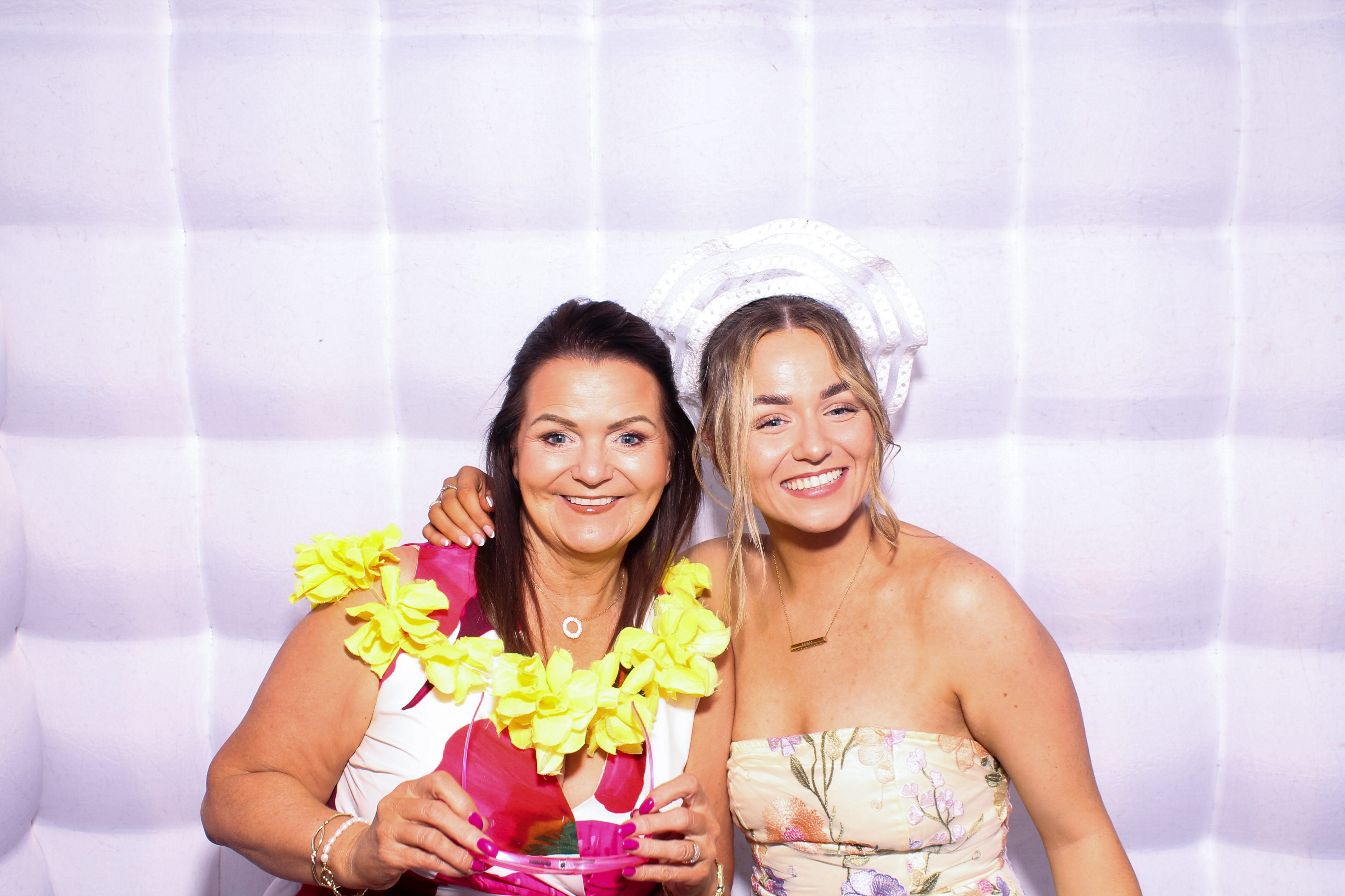 Colie & Christine | View more photos from the event at gallery.snapmagic.ie/u/SnapMagic/Colie-Christine