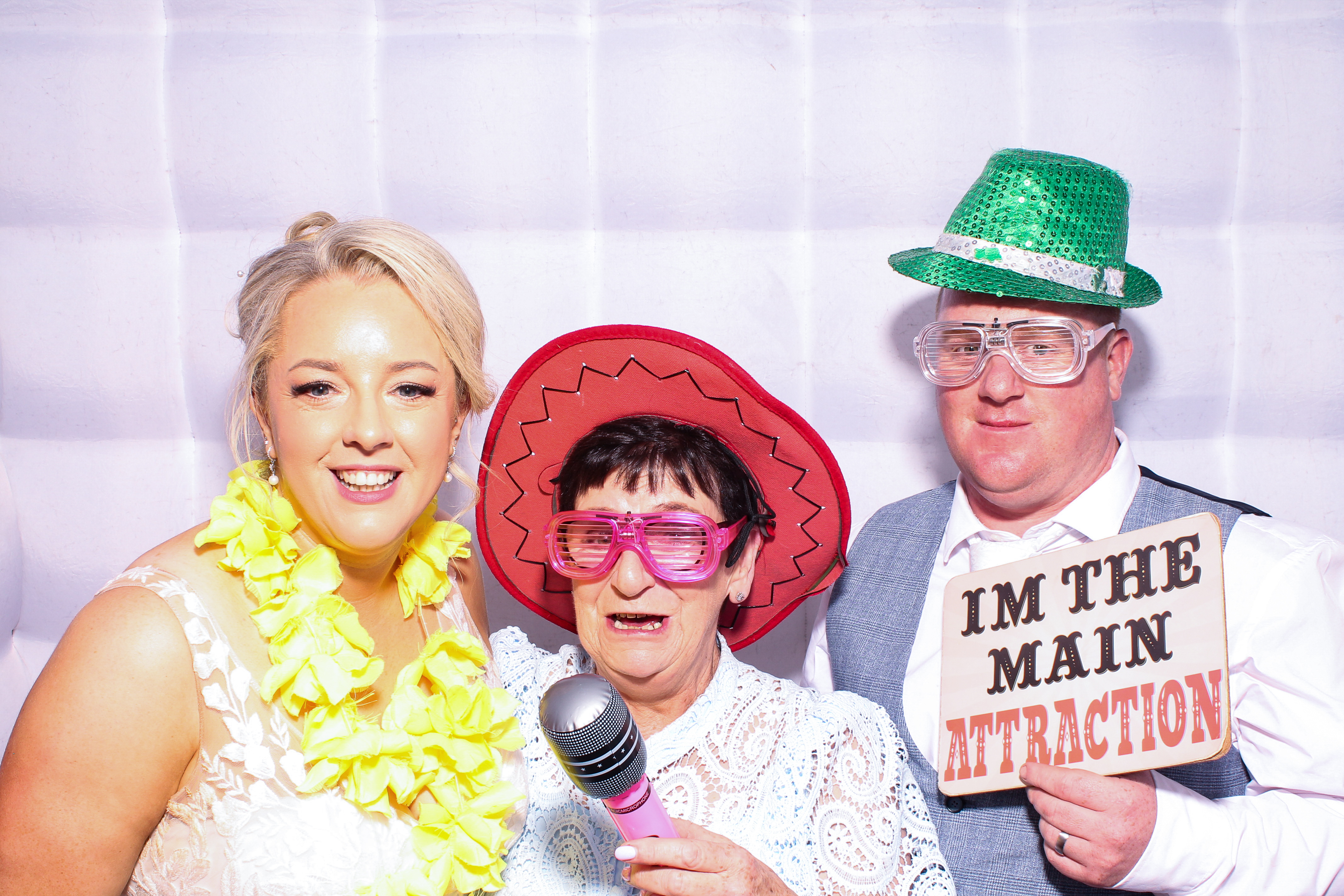 Colie & Christine | View more photos from the event at gallery.snapmagic.ie/u/SnapMagic/Colie-Christine