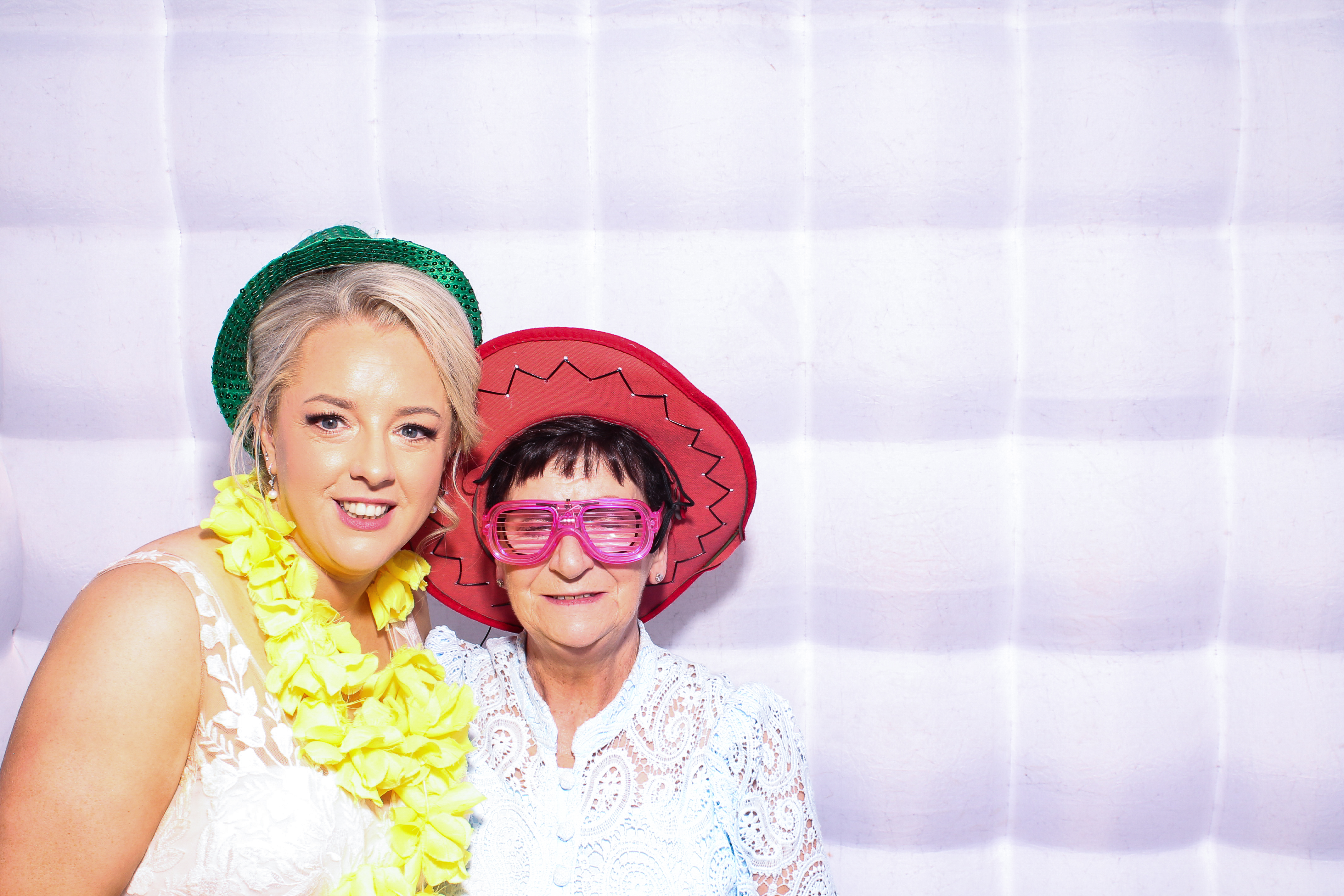 Colie & Christine | View more photos from the event at gallery.snapmagic.ie/u/SnapMagic/Colie-Christine