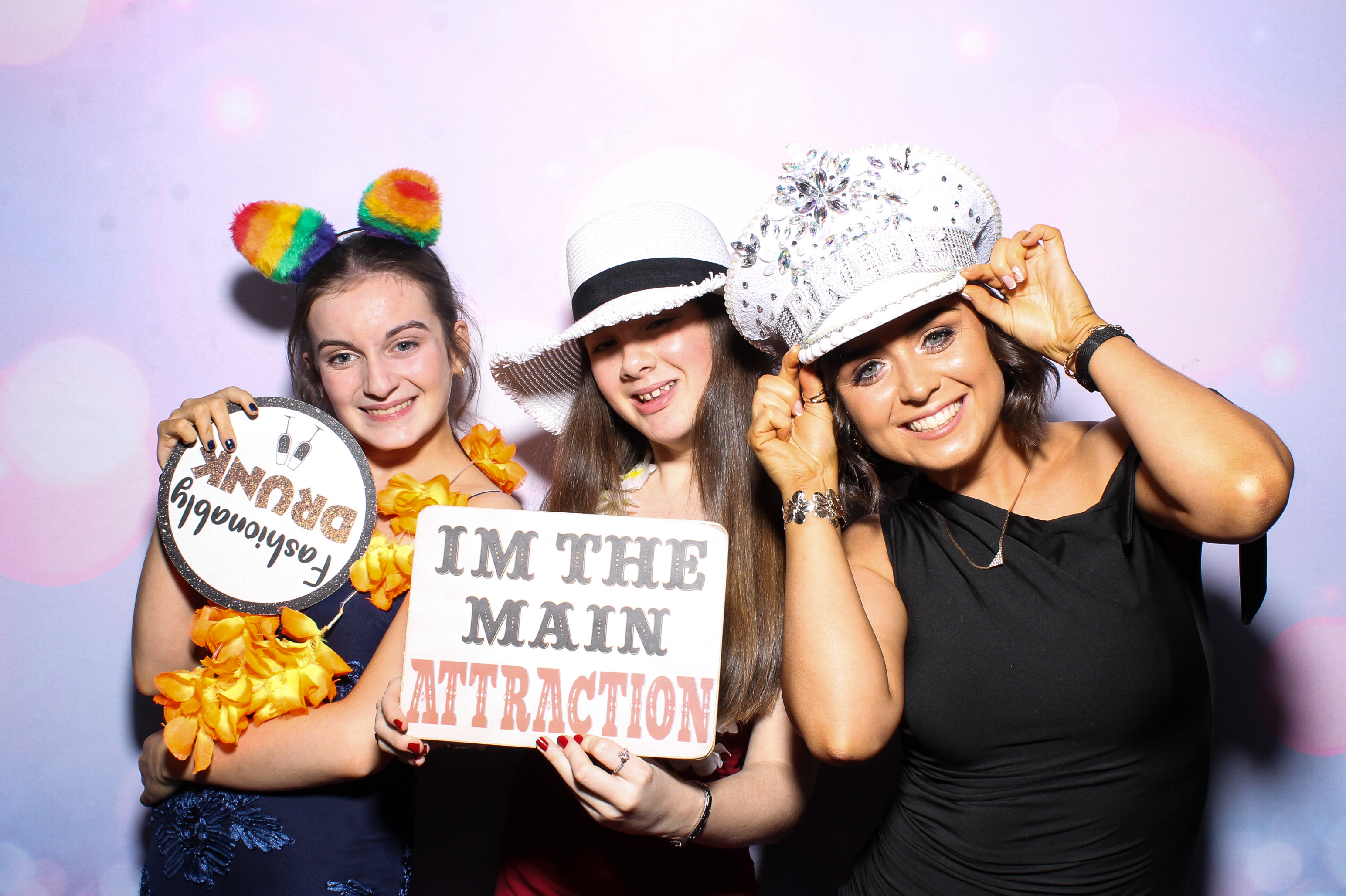 Eimear & Thomas | View more photos from the event at gallery.snapmagic.ie/u/SnapMagic/Eimear-Thomas