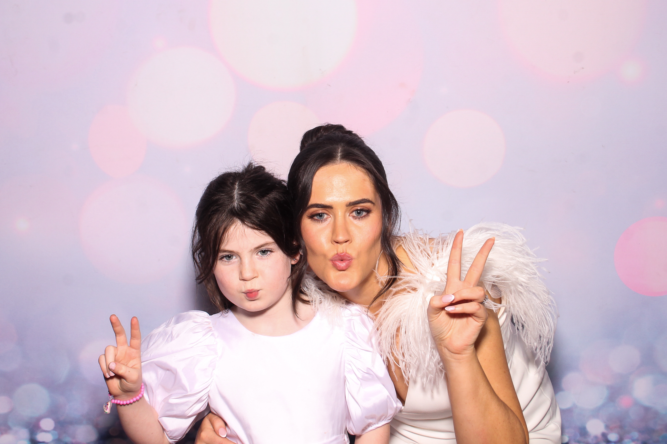 Elizabeth & Michael | View more photos from the event at gallery.snapmagic.ie/u/SnapMagic/Elizabeth-Michael