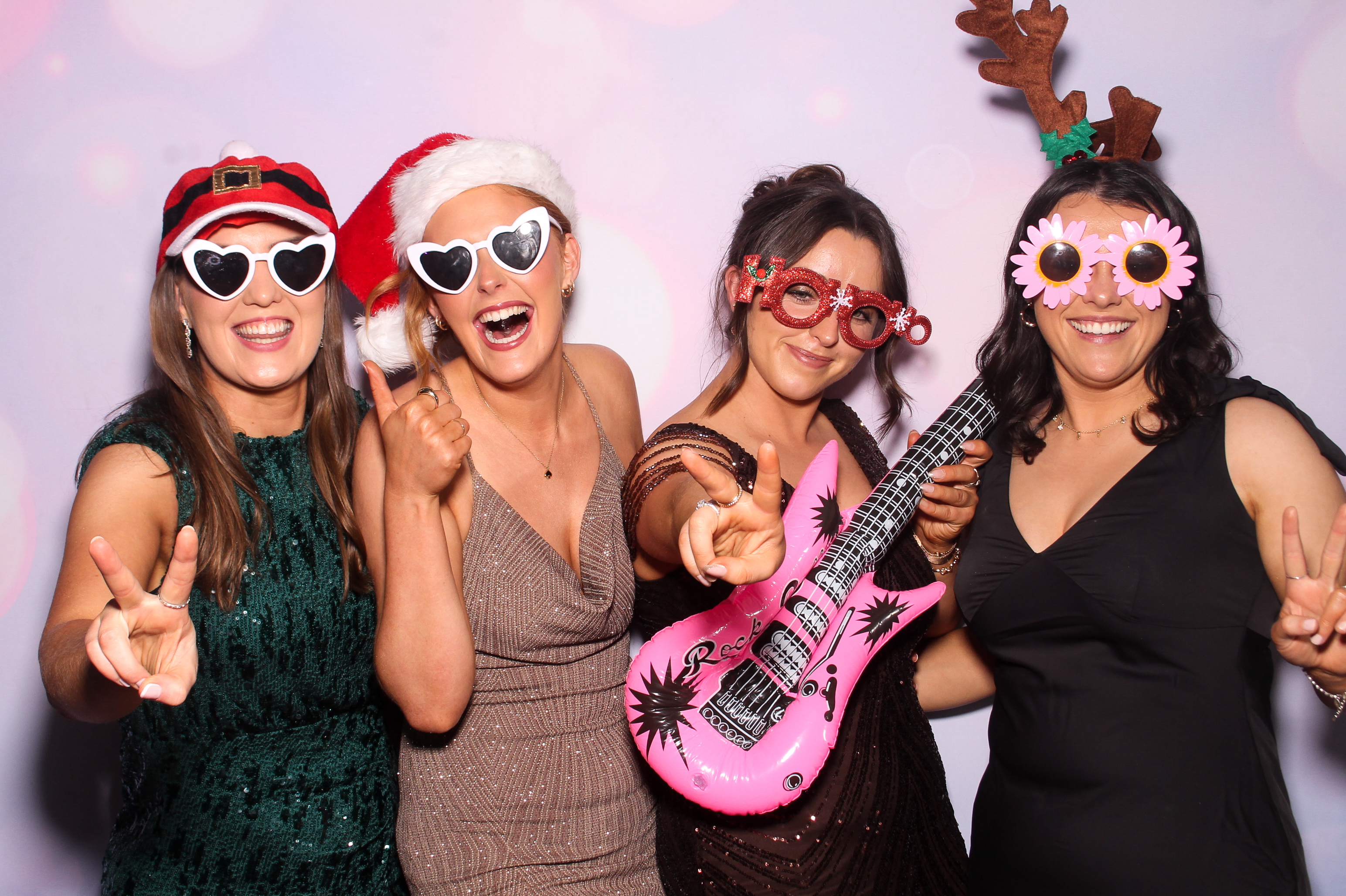 Elizabeth & Michael | View more photos from the event at gallery.snapmagic.ie/u/SnapMagic/Elizabeth-Michael