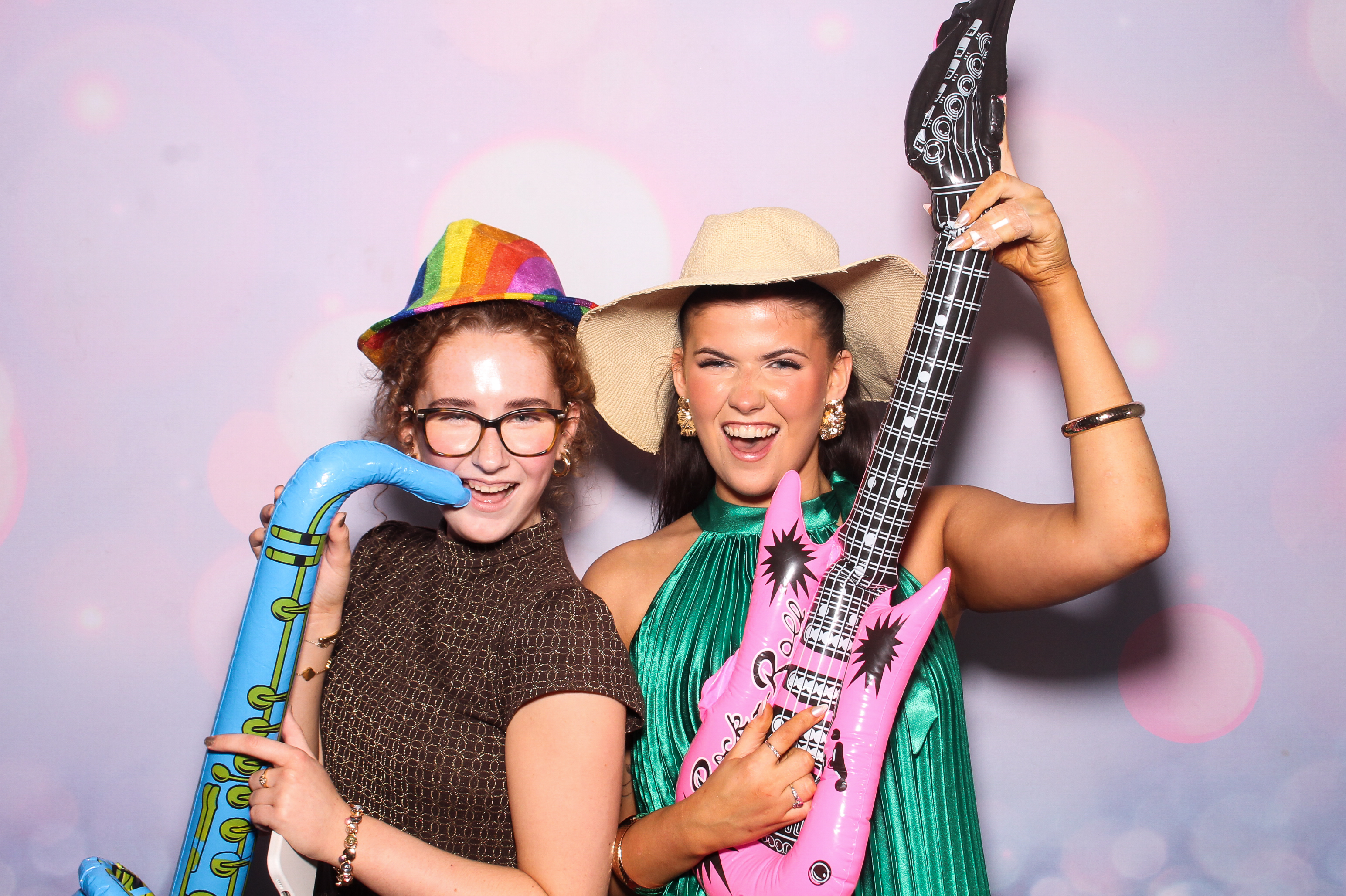 Elizabeth & Michael | View more photos from the event at gallery.snapmagic.ie/u/SnapMagic/Elizabeth-Michael