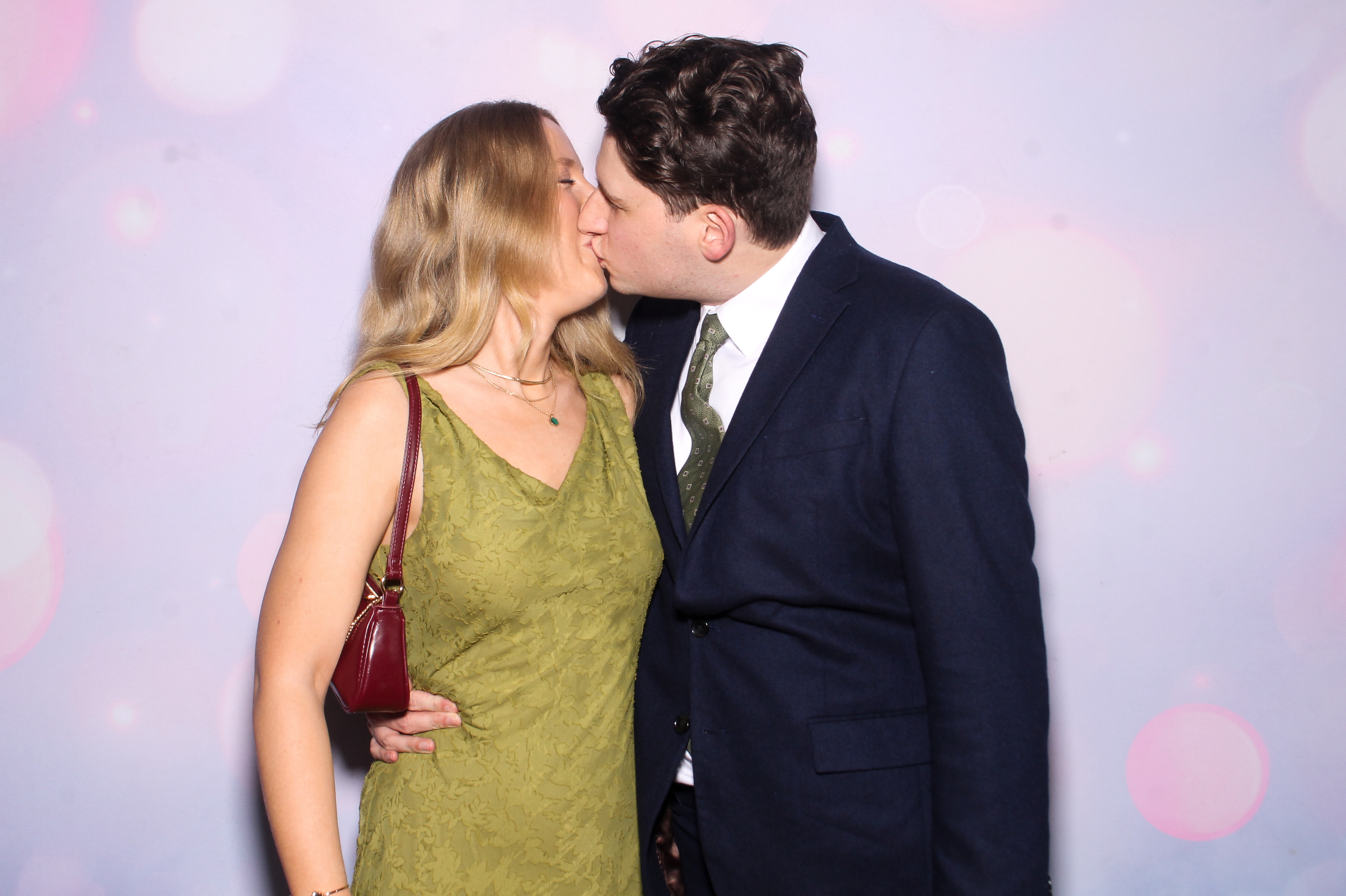 Elizabeth & Michael | View more photos from the event at gallery.snapmagic.ie/u/SnapMagic/Elizabeth-Michael