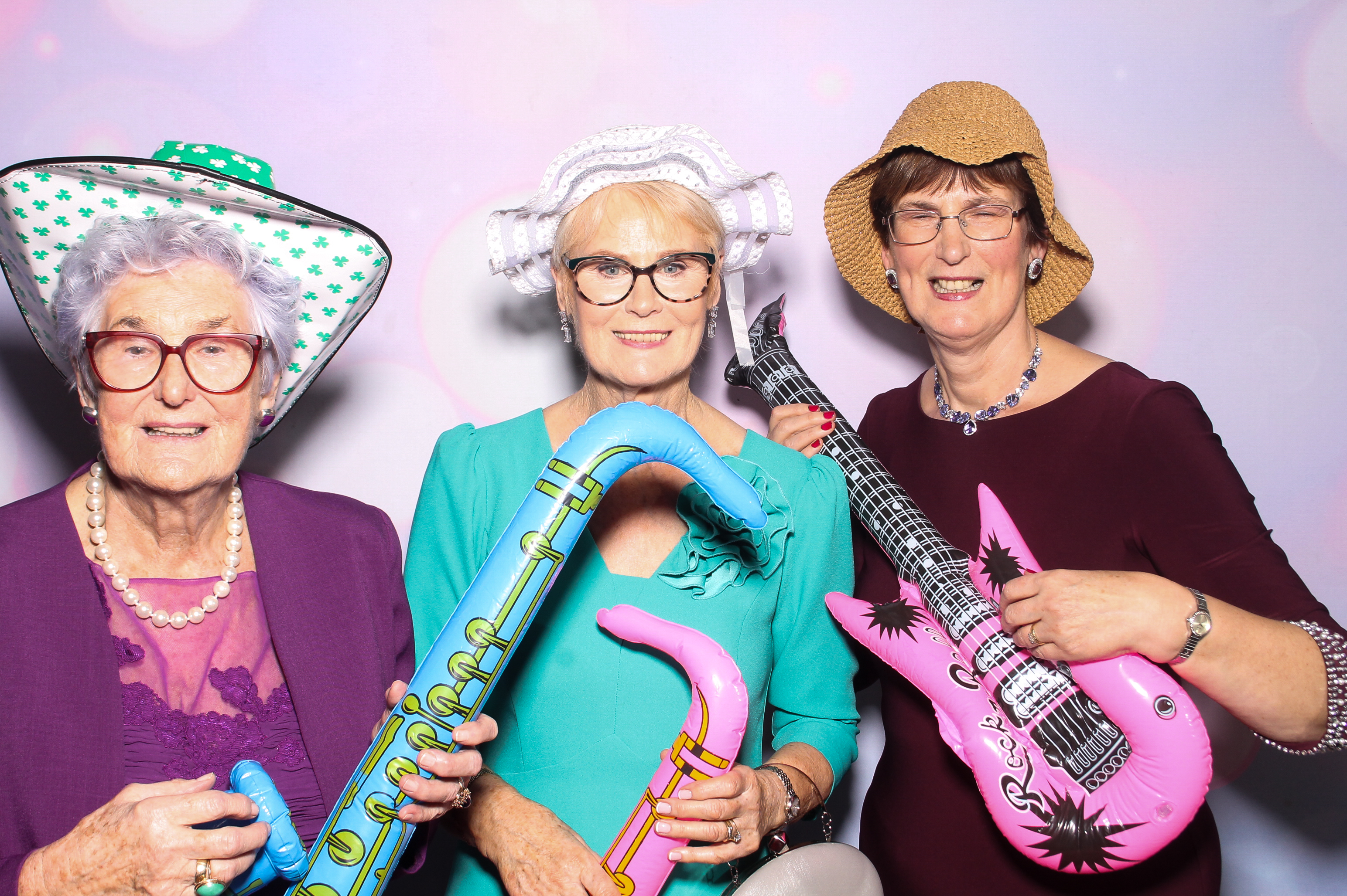 Elizabeth & Michael | View more photos from the event at gallery.snapmagic.ie/u/SnapMagic/Elizabeth-Michael