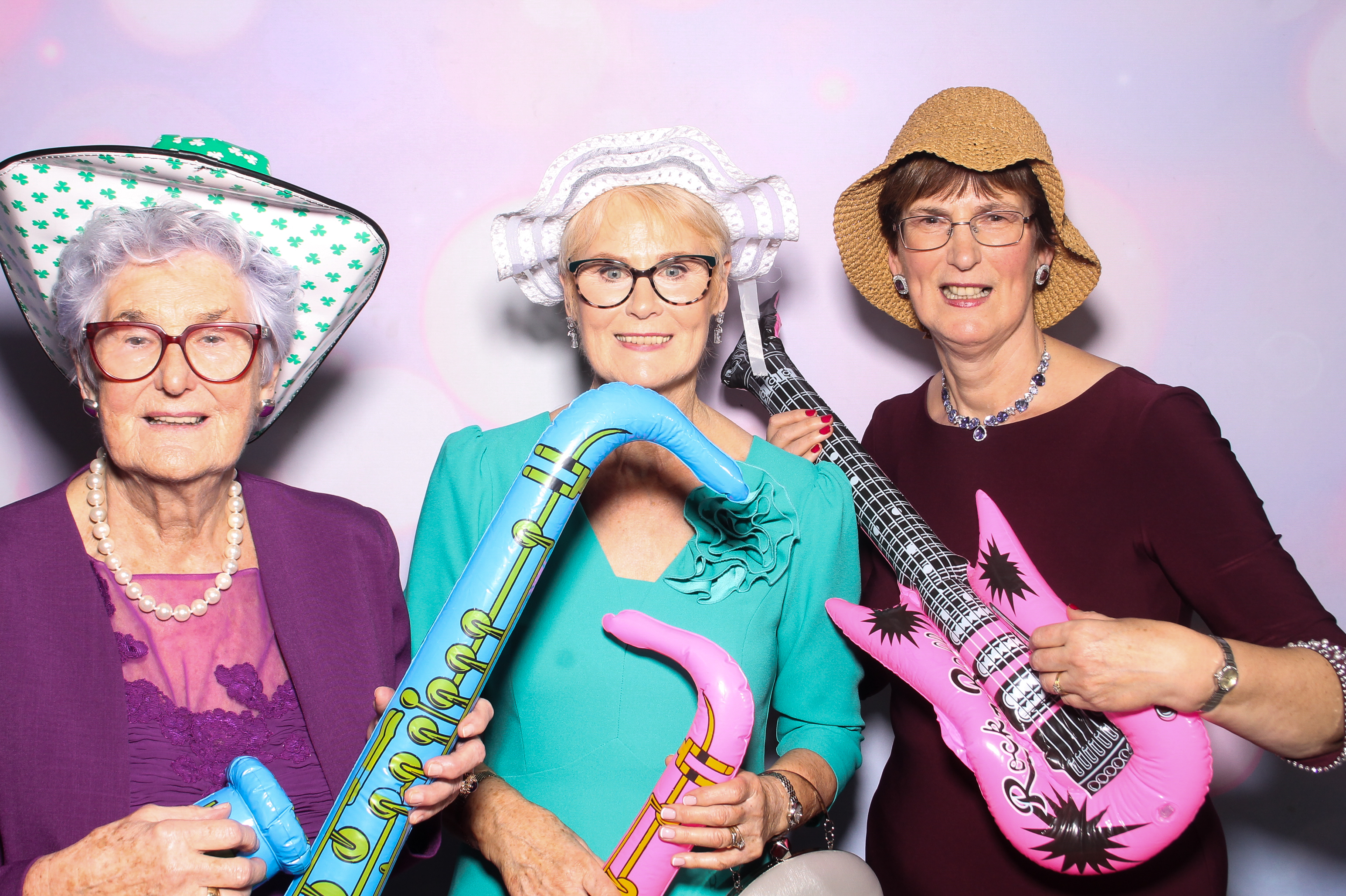 Elizabeth & Michael | View more photos from the event at gallery.snapmagic.ie/u/SnapMagic/Elizabeth-Michael