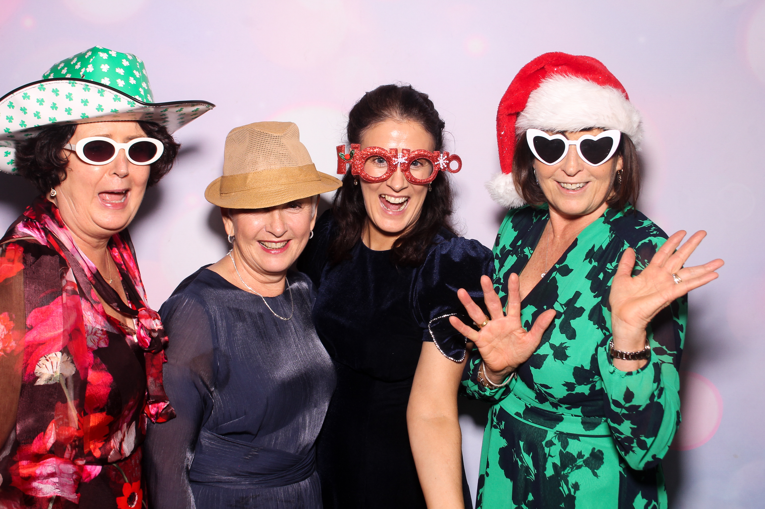 Elizabeth & Michael | View more photos from the event at gallery.snapmagic.ie/u/SnapMagic/Elizabeth-Michael