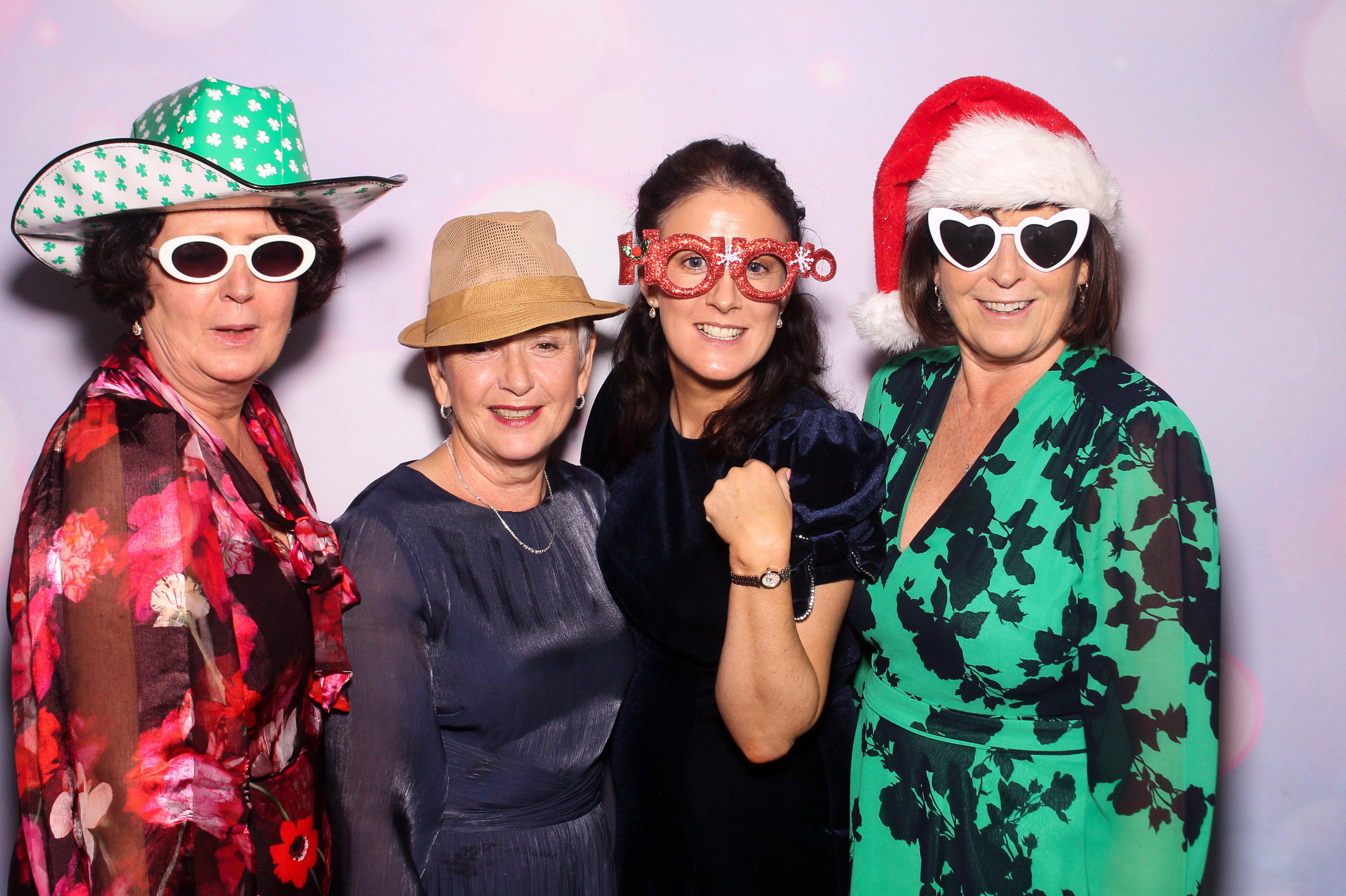 Elizabeth & Michael | View more photos from the event at gallery.snapmagic.ie/u/SnapMagic/Elizabeth-Michael