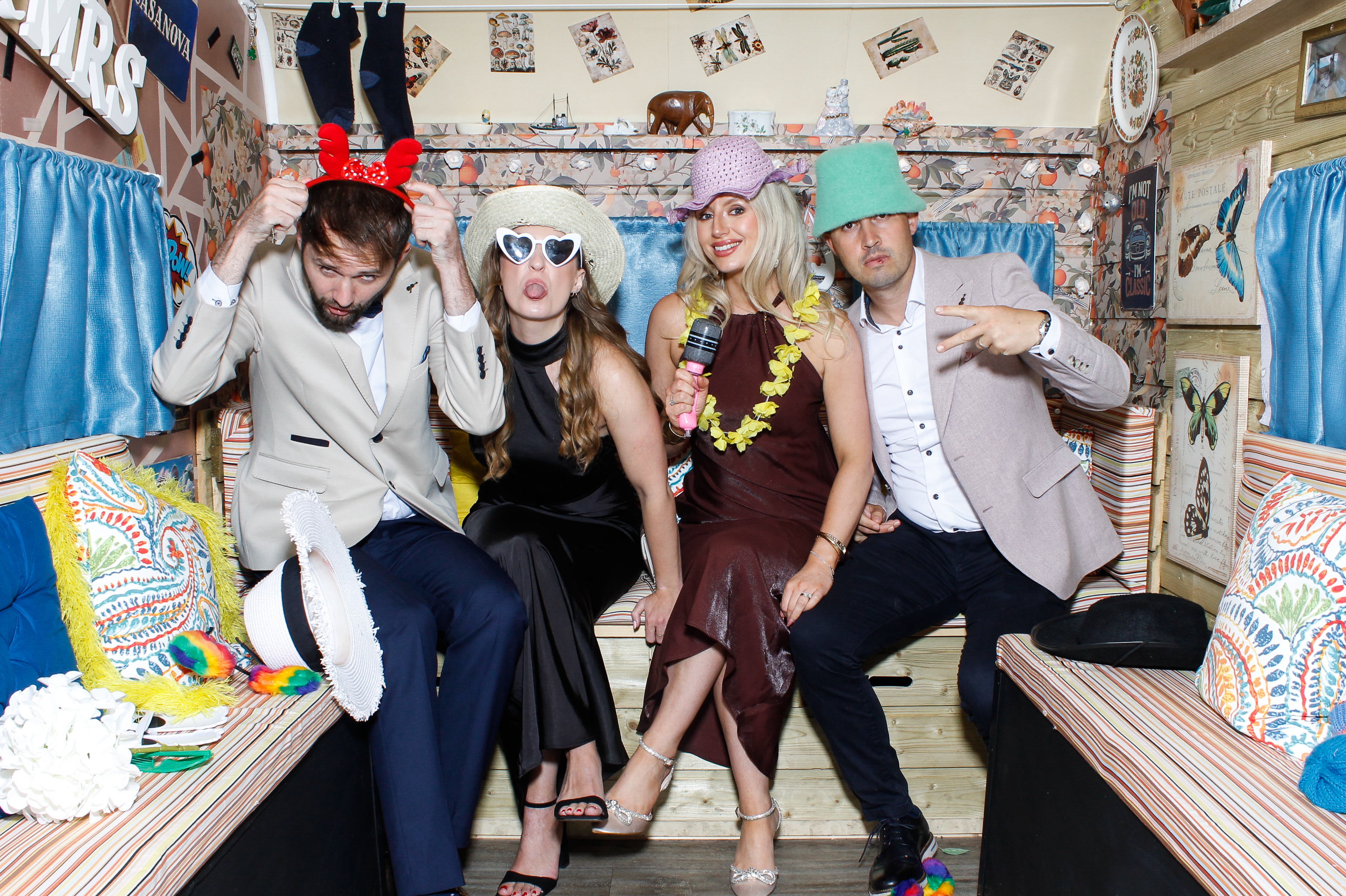 Emily & Joseph | View more photos from the event at gallery.snapmagic.ie/u/SnapMagic/Emily-Joseph