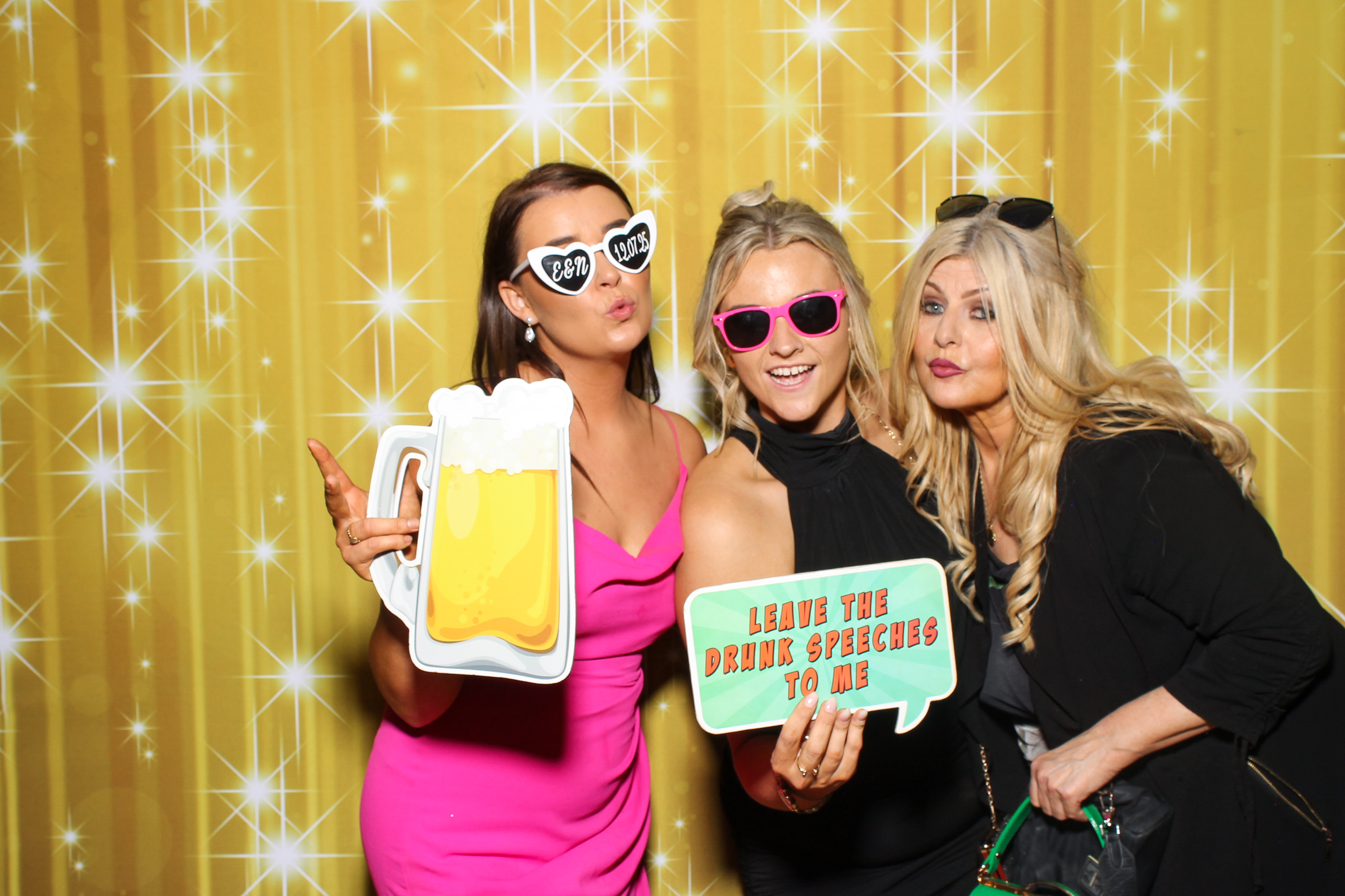 Emma & Niall | View more photos from the event at gallery.snapmagic.ie/u/SnapMagic/Emma-Niall